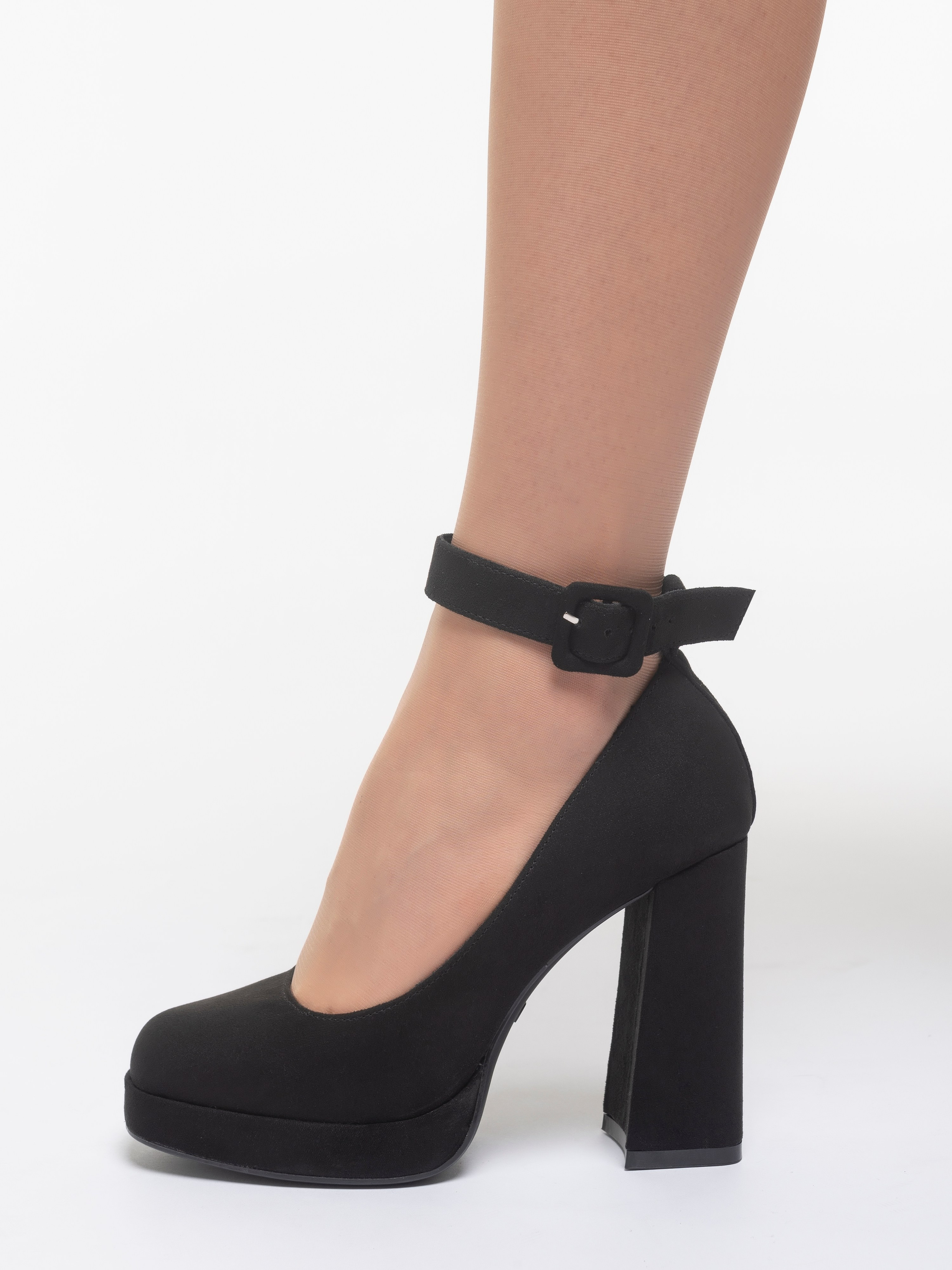 КАТАЛОГ ОБУВИ ОТ KARI. Фотограф