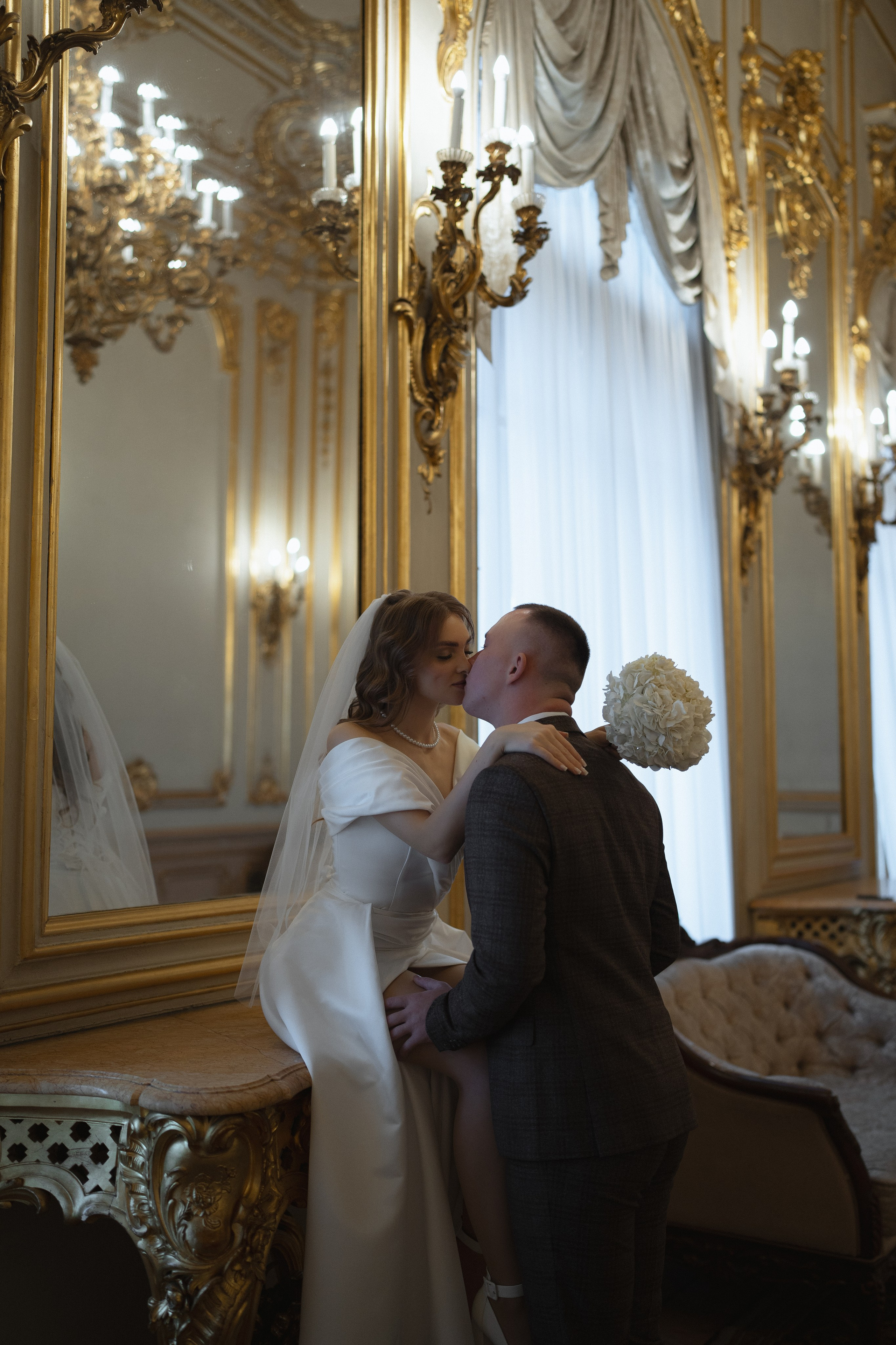 Дмитрий и Кира (Эрмитаж). Свадебный фотограф в Санкт-Петербурге