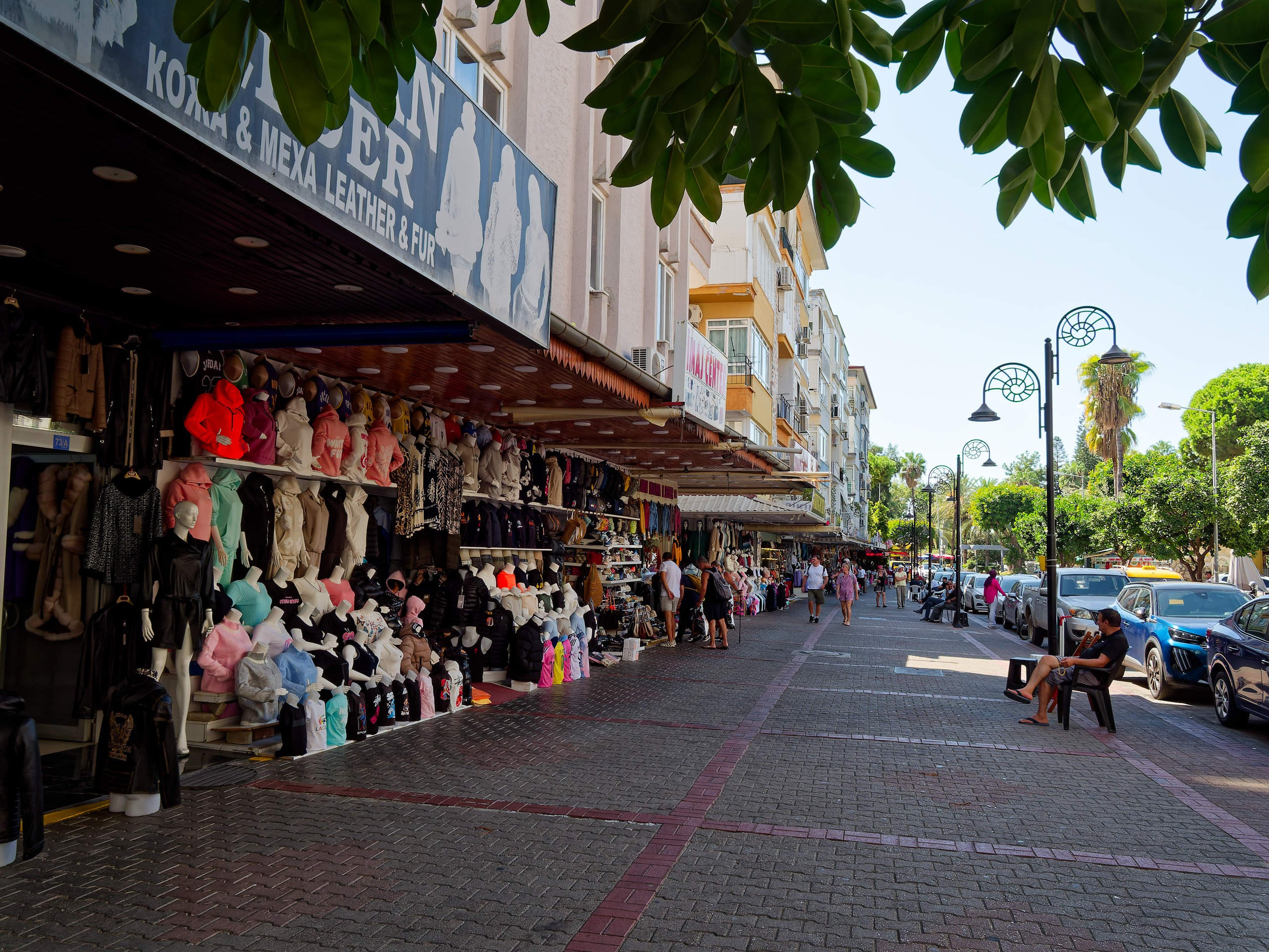 Алания 2025, город, стрит-фото. Избранные фотографии