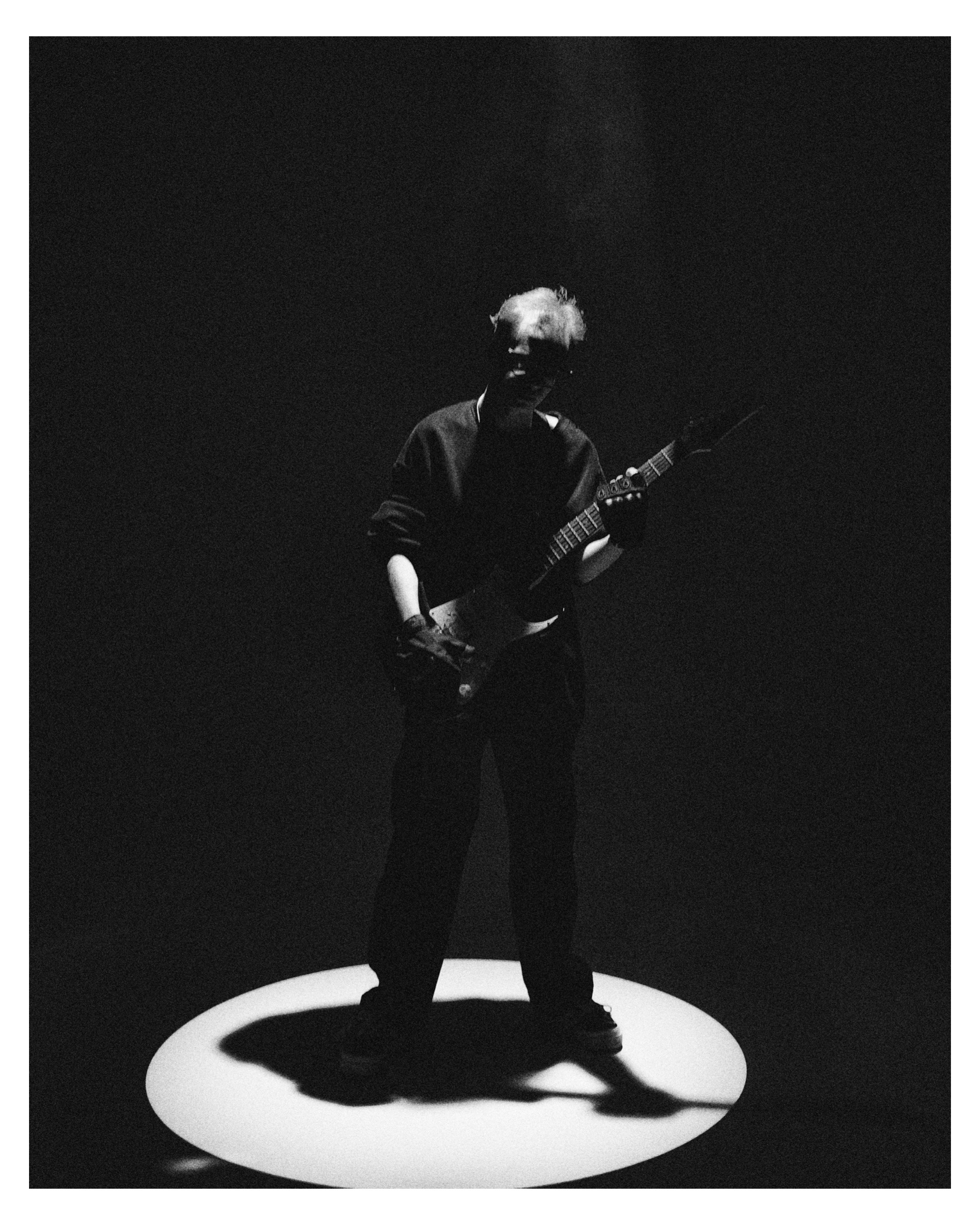 Сьемка на обложку музыкального альбома. Фэшн-фотография и портреты в Владивостоке. Превращаю съёмку в повествование — создаю образы с сюжетом, которые остаются в памяти