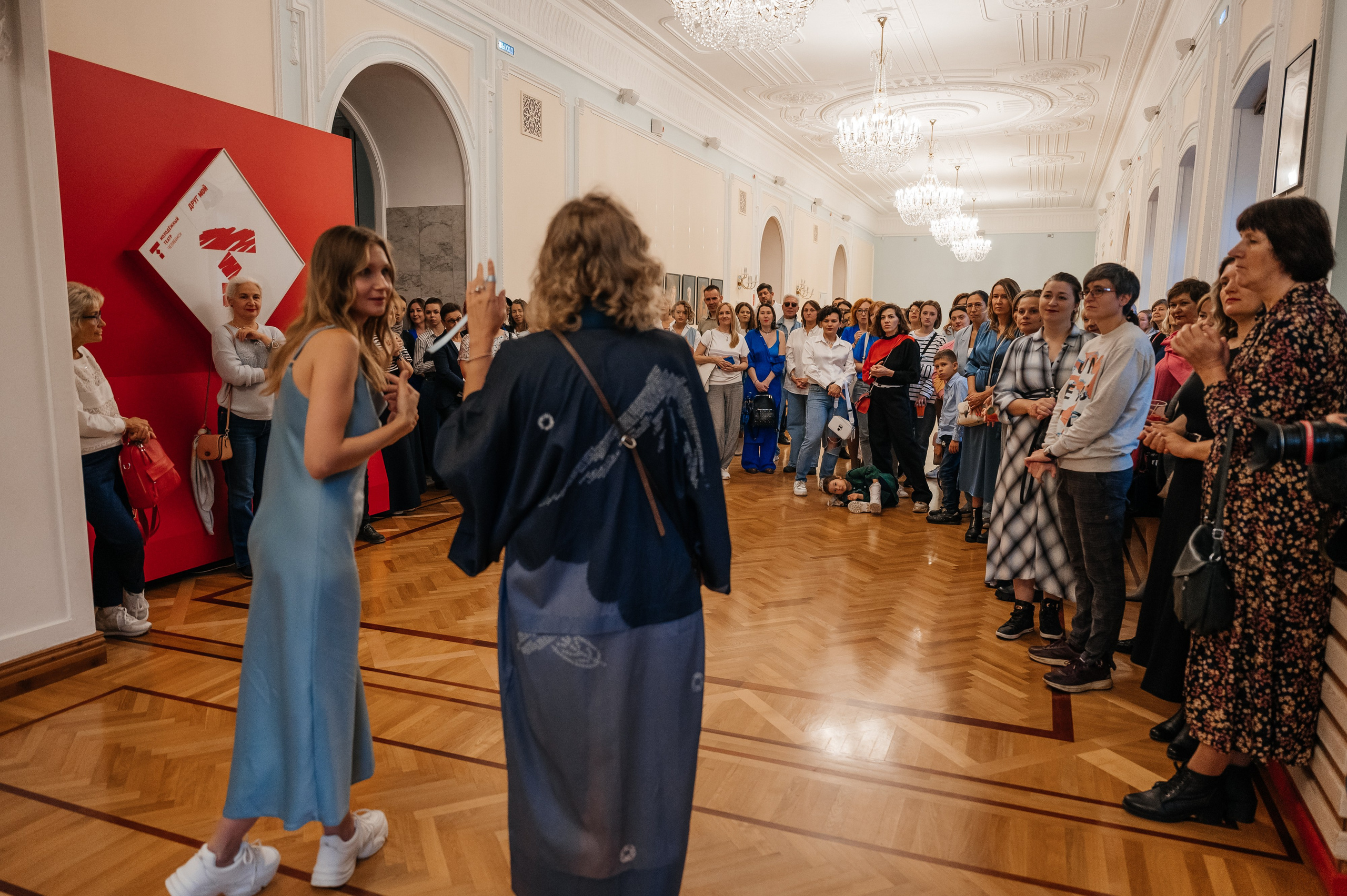 Открытие выставки Кати Васильевой в Молодежном театре. Wedding and family photographer USA