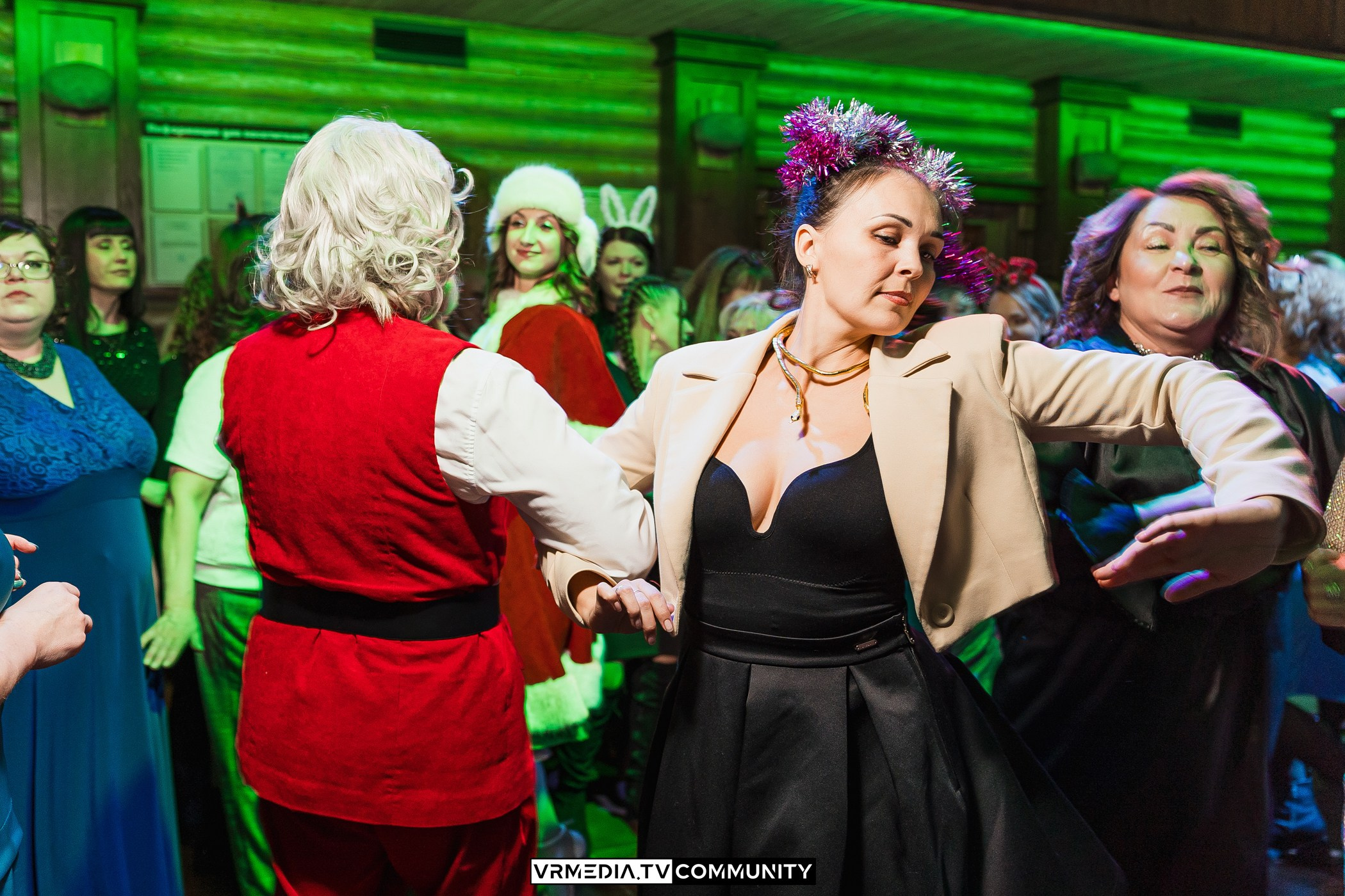 Новогодний вечер у «Петровича»