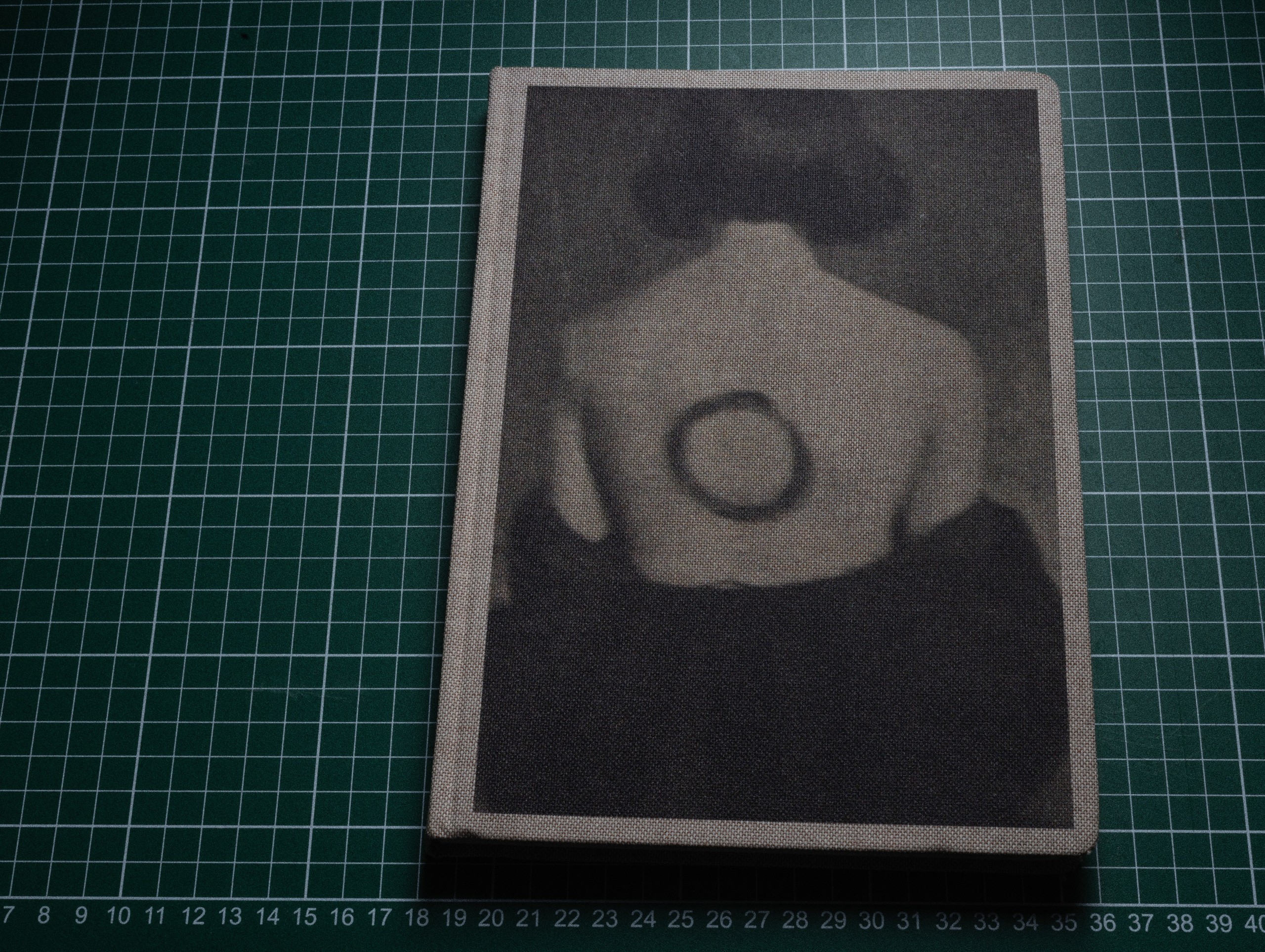 Фотокнижная библиотека Светы Кавериной. Фотограф и исследователь фотографии из Санкт-Петербурга Елизавета Веприцкая