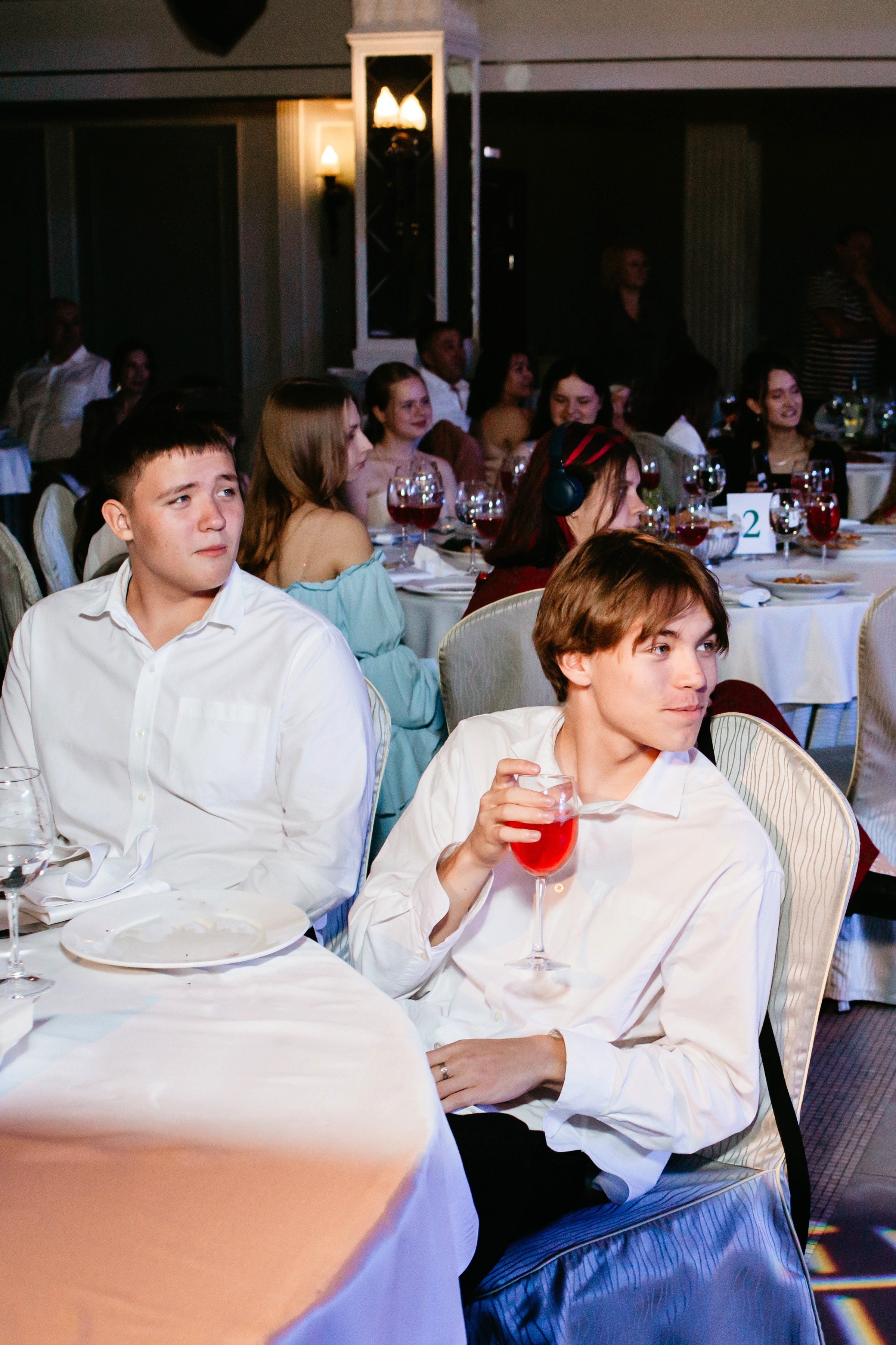 Выпускной 2025 (9класс) 124 школа. Фотограф в Челябинске Ополихина Анна