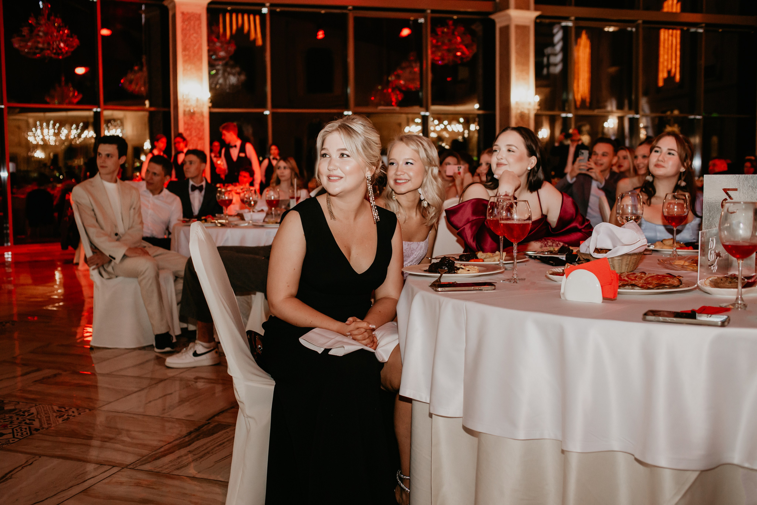 Выпускной. 11 лицей. Фотограф в Челябинске Ополихина Анна