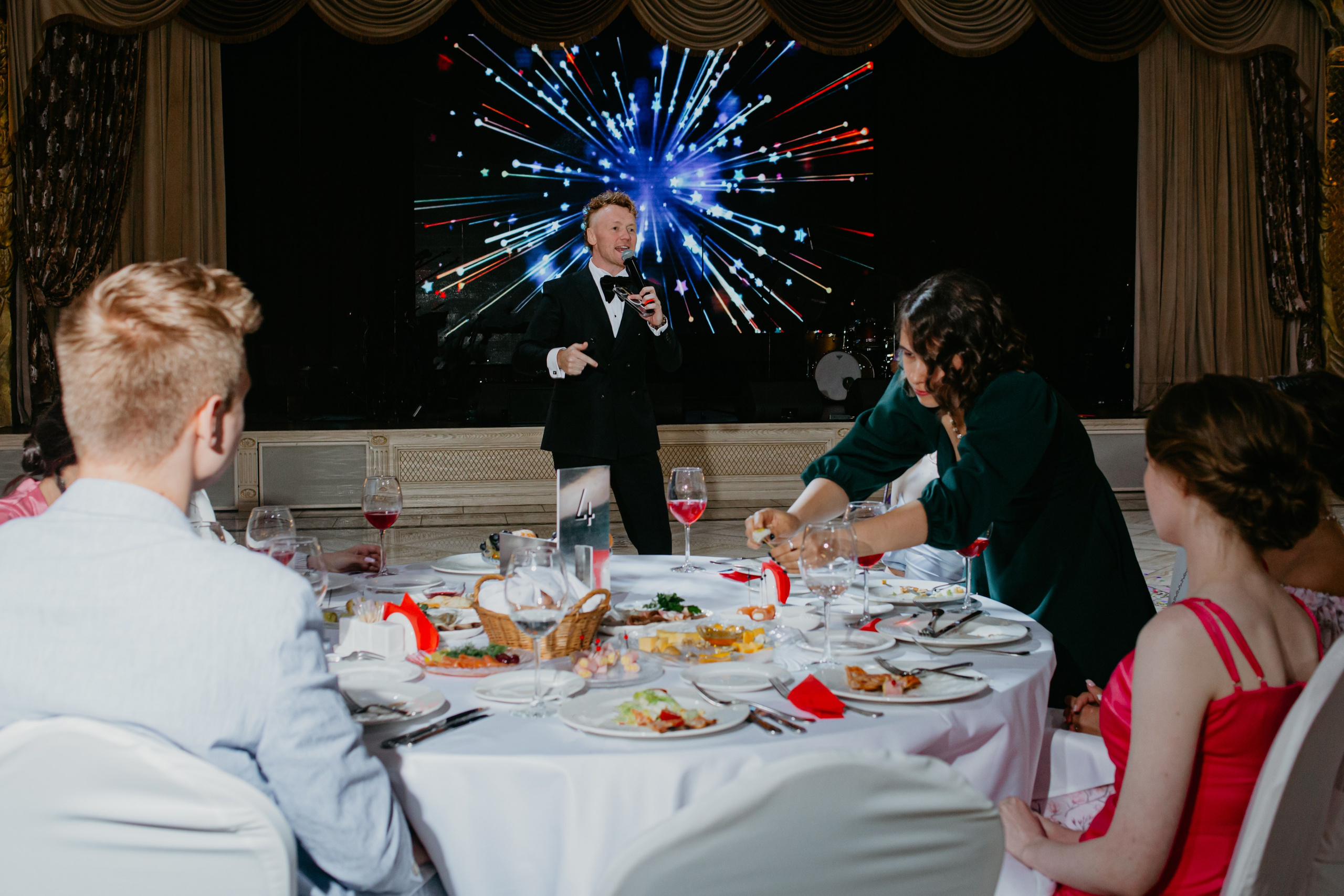 Выпускной. 11 лицей. Фотограф в Челябинске Ополихина Анна