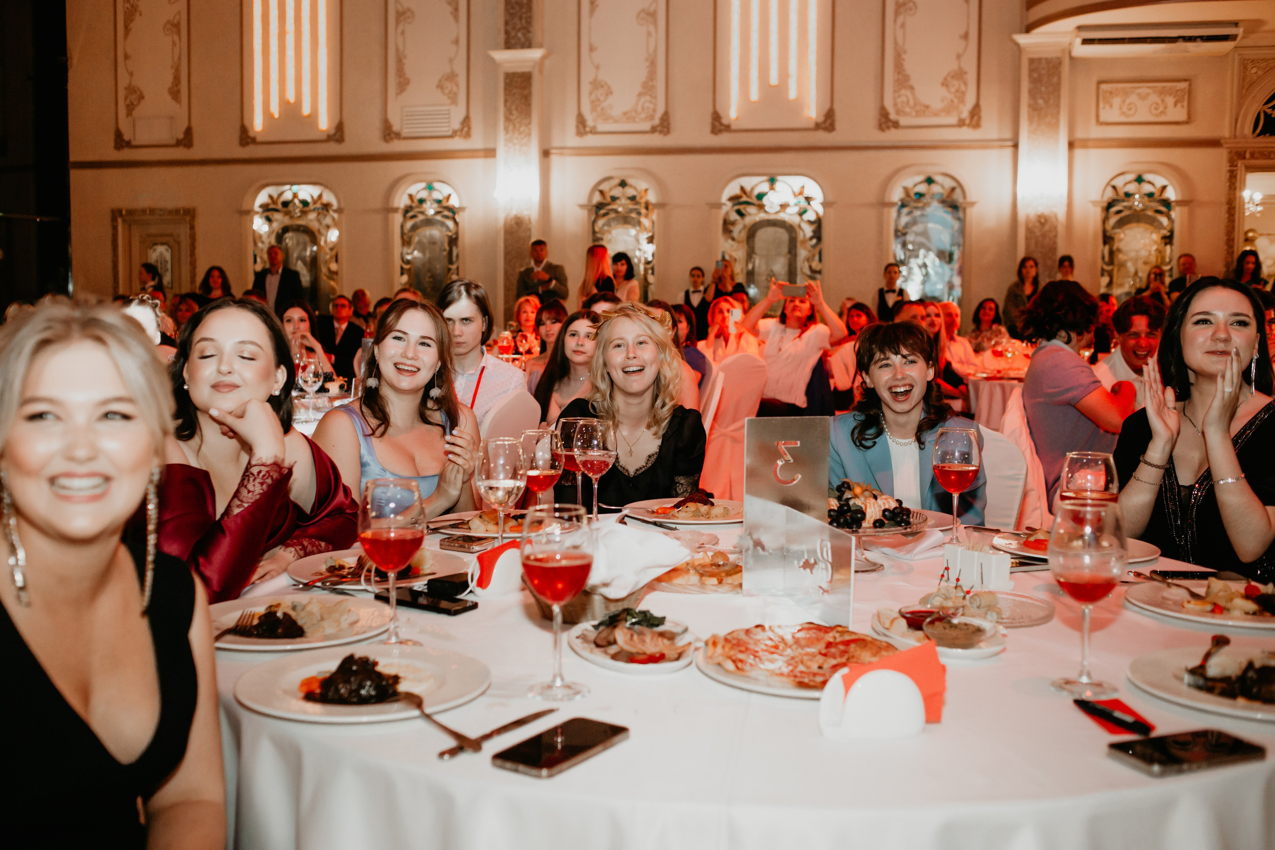 Выпускной. 11 лицей. Фотограф в Челябинске Ополихина Анна