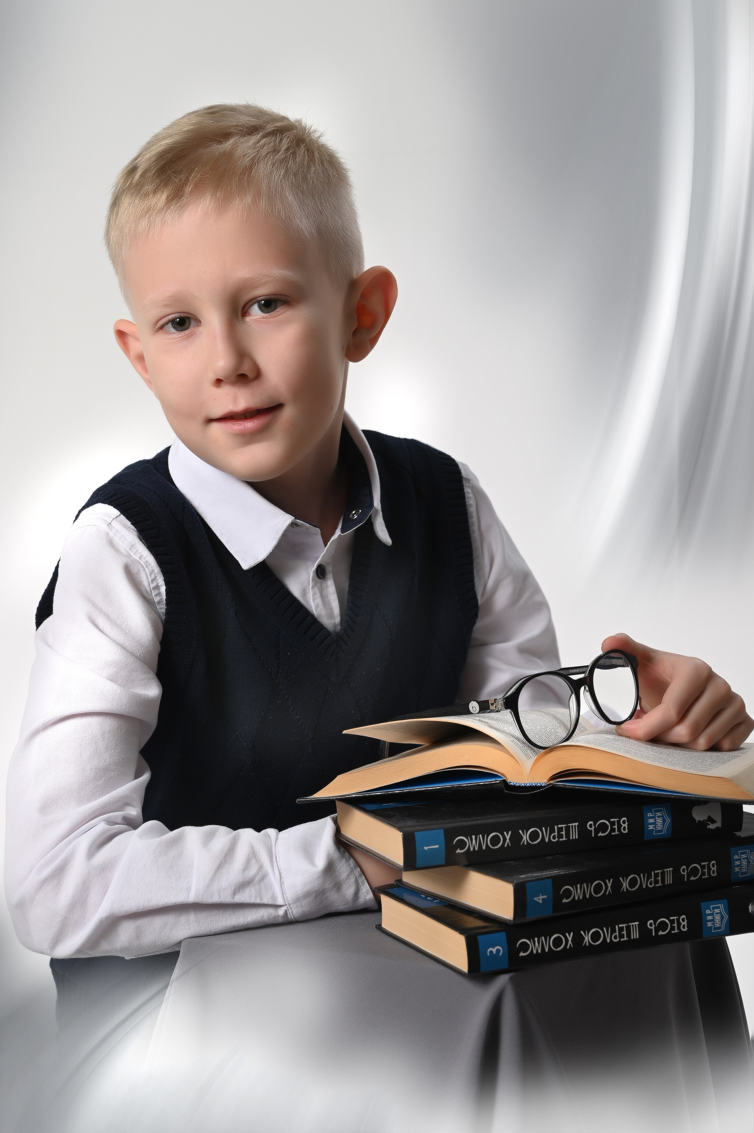 Фотоальбомы, фотокниги, альбомы для учеников начальных классов в школах в городе Вологда