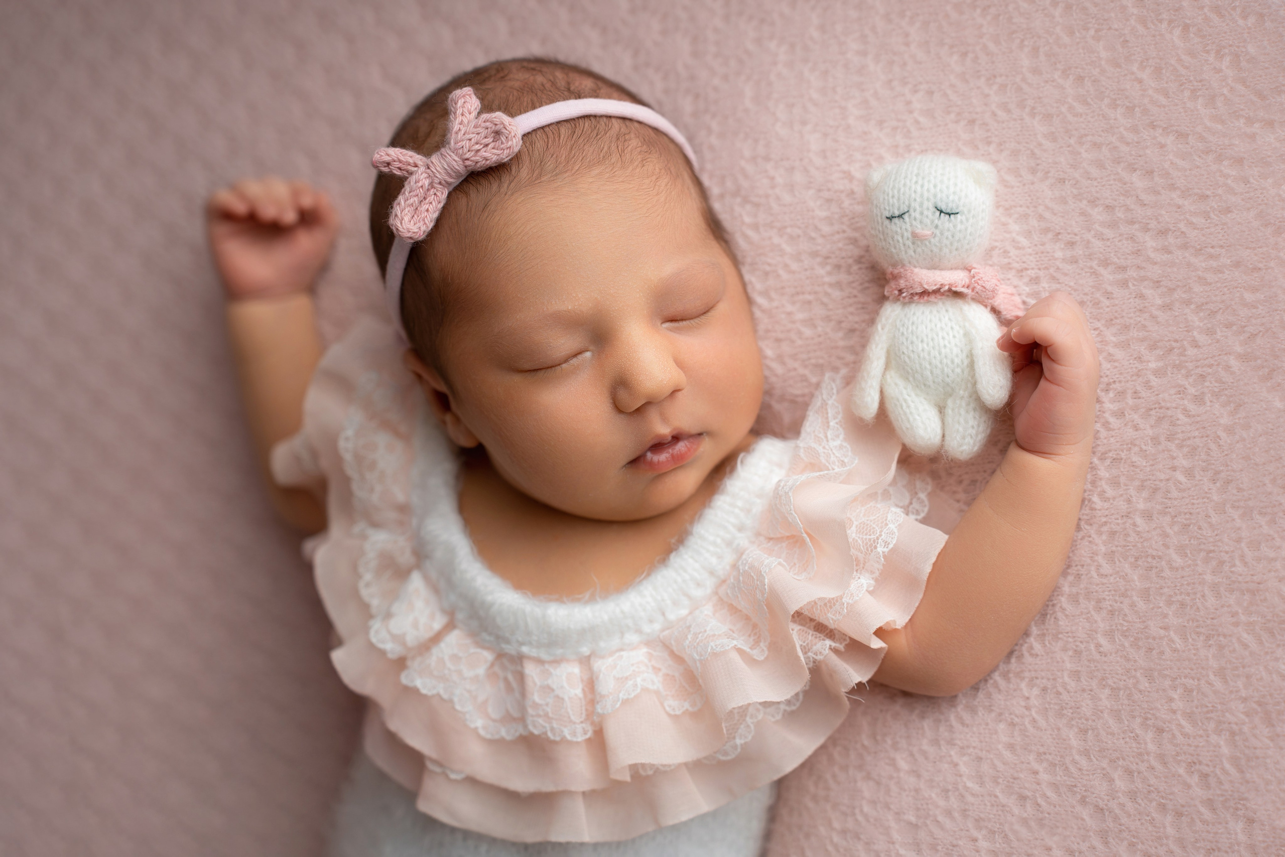 Ньюборн. Фотограф новорожденных Оренбург и свадебный фотограф Оренбург