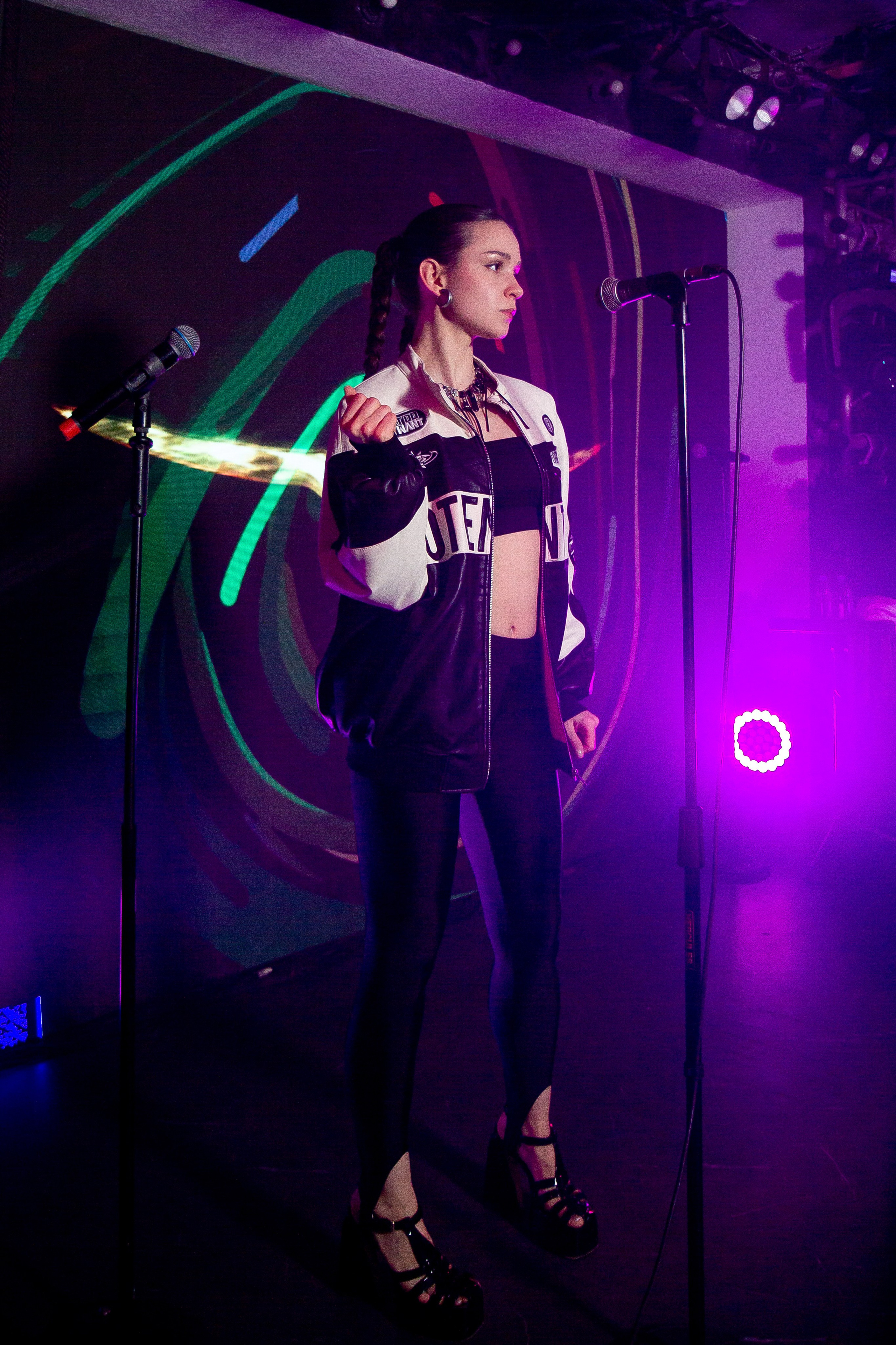 Концерт VA.NO | QUEST PISTOLS SHOW. Репортажный фотограф в Ялте Алексей Семёнов