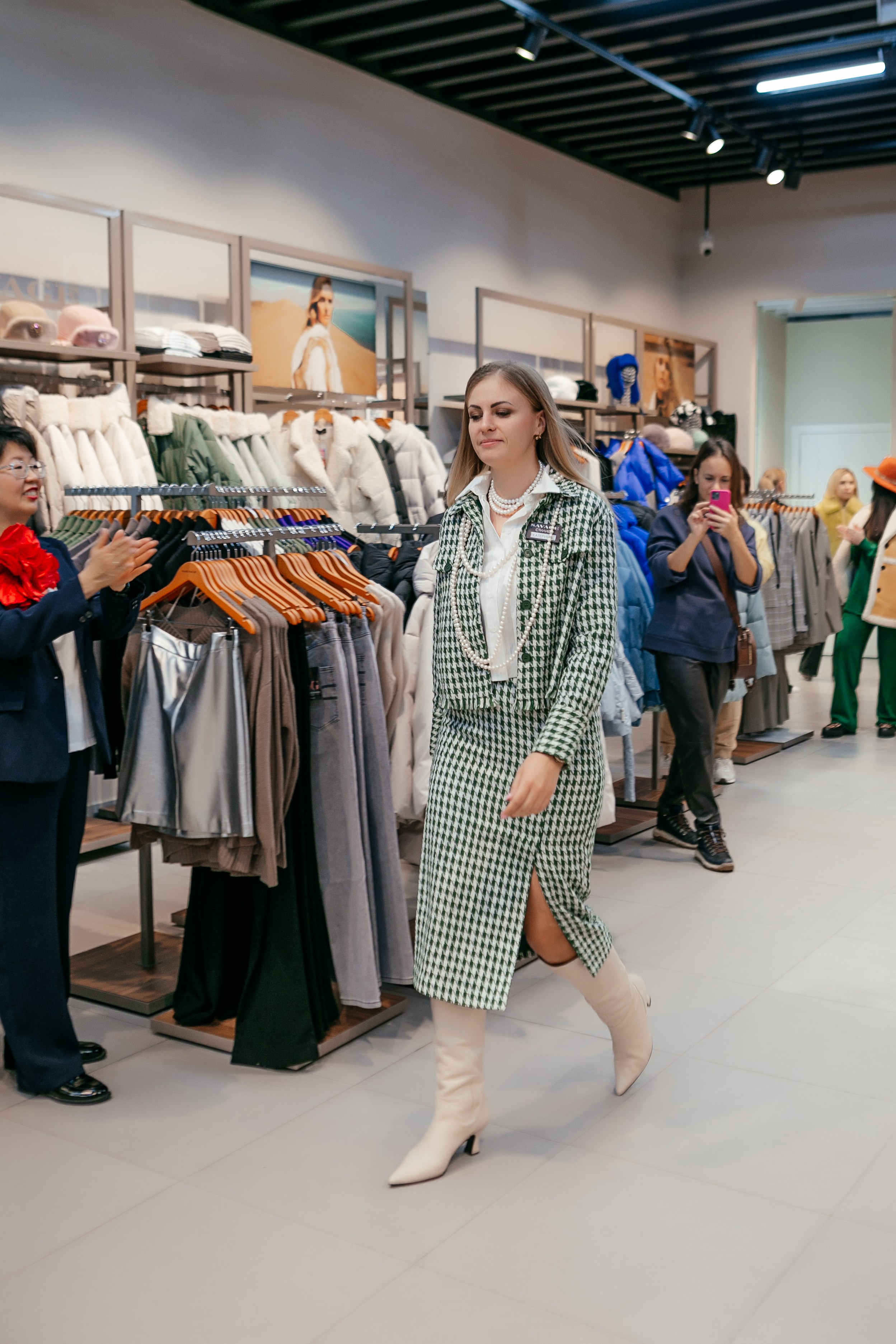 Открытие магазина SAVAGE. Контент фотограф, съемка для маркетплейсов, фуд съемка и репортажи в Новосибирске Ралия Галеева