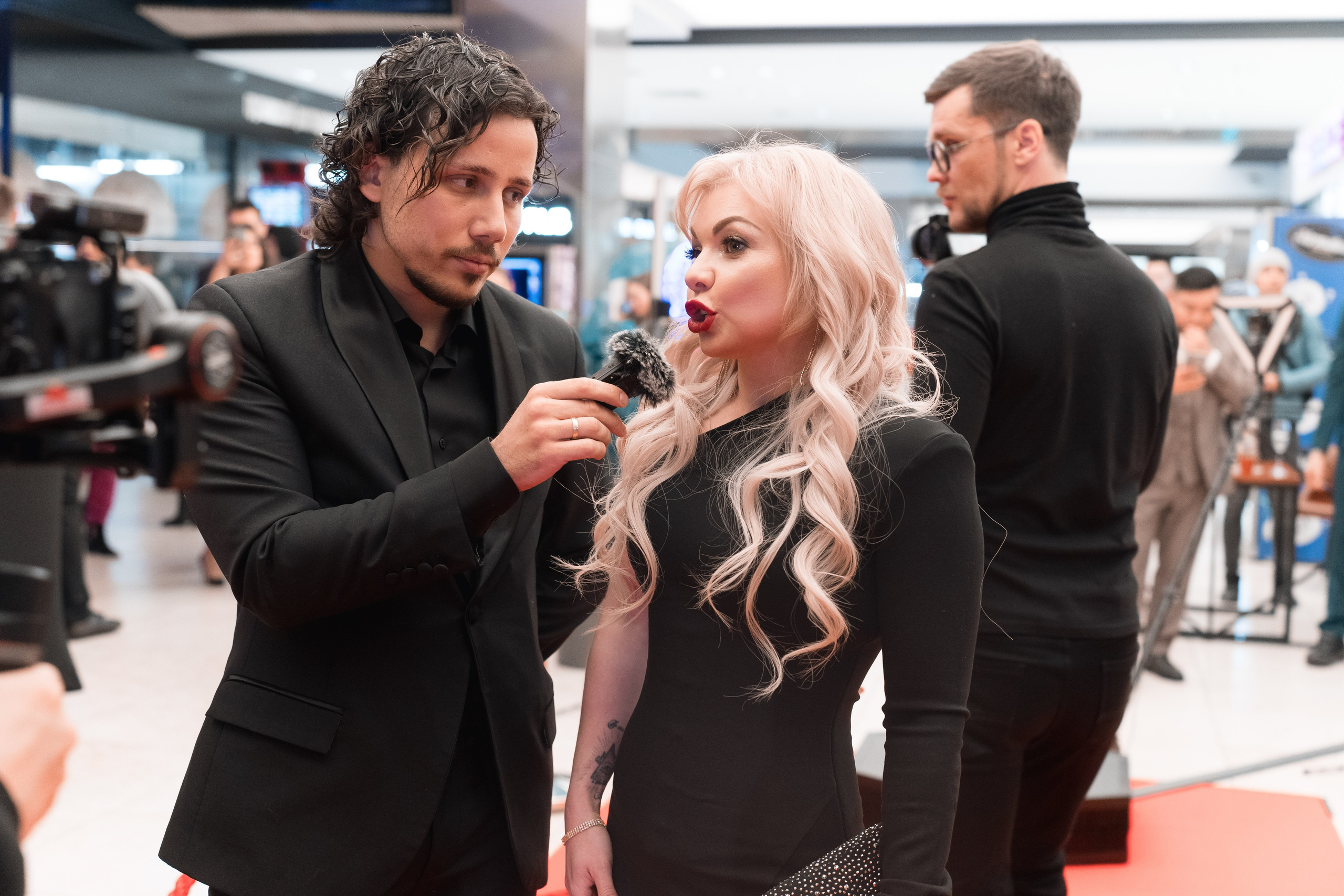 Веб-сериал «МЫ». Для тех, кто не ждёт удачи, а создаёт её. Каждая фотосессия — это твой момент, твой стиль, твой успех. 📸