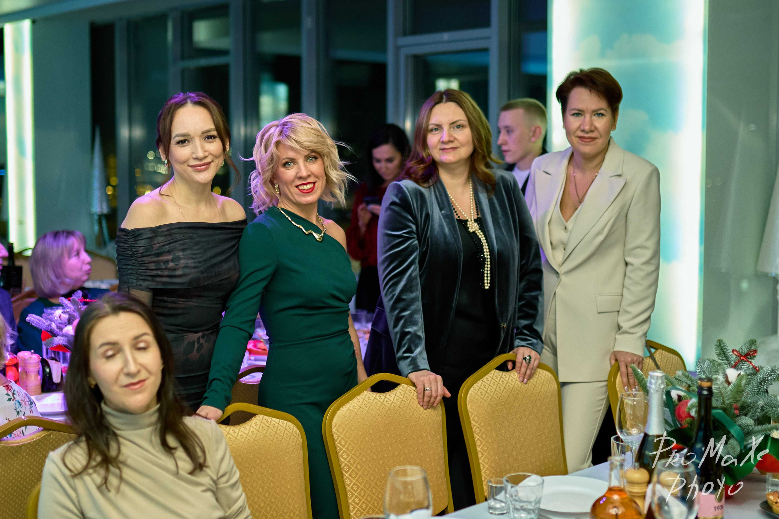 Зал КРАСА МАСС-МЕДИА ЧУВАШИИ. Владимир Суздалов (ProMaXe) — Портретный фотограф, тематические фотосессии в Чебоксарах