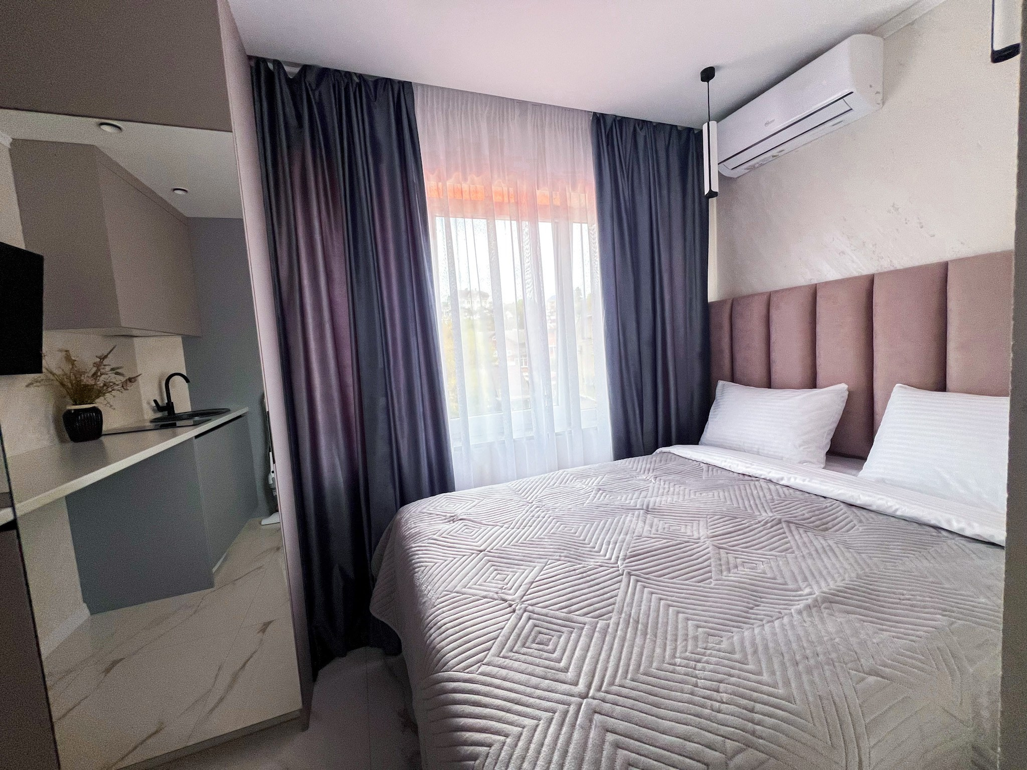 Люкс апартаменты рядом с морем в центральном районе Сочи!. Квартиры посуточно, длительно в Сочи, LARA APART GROUP