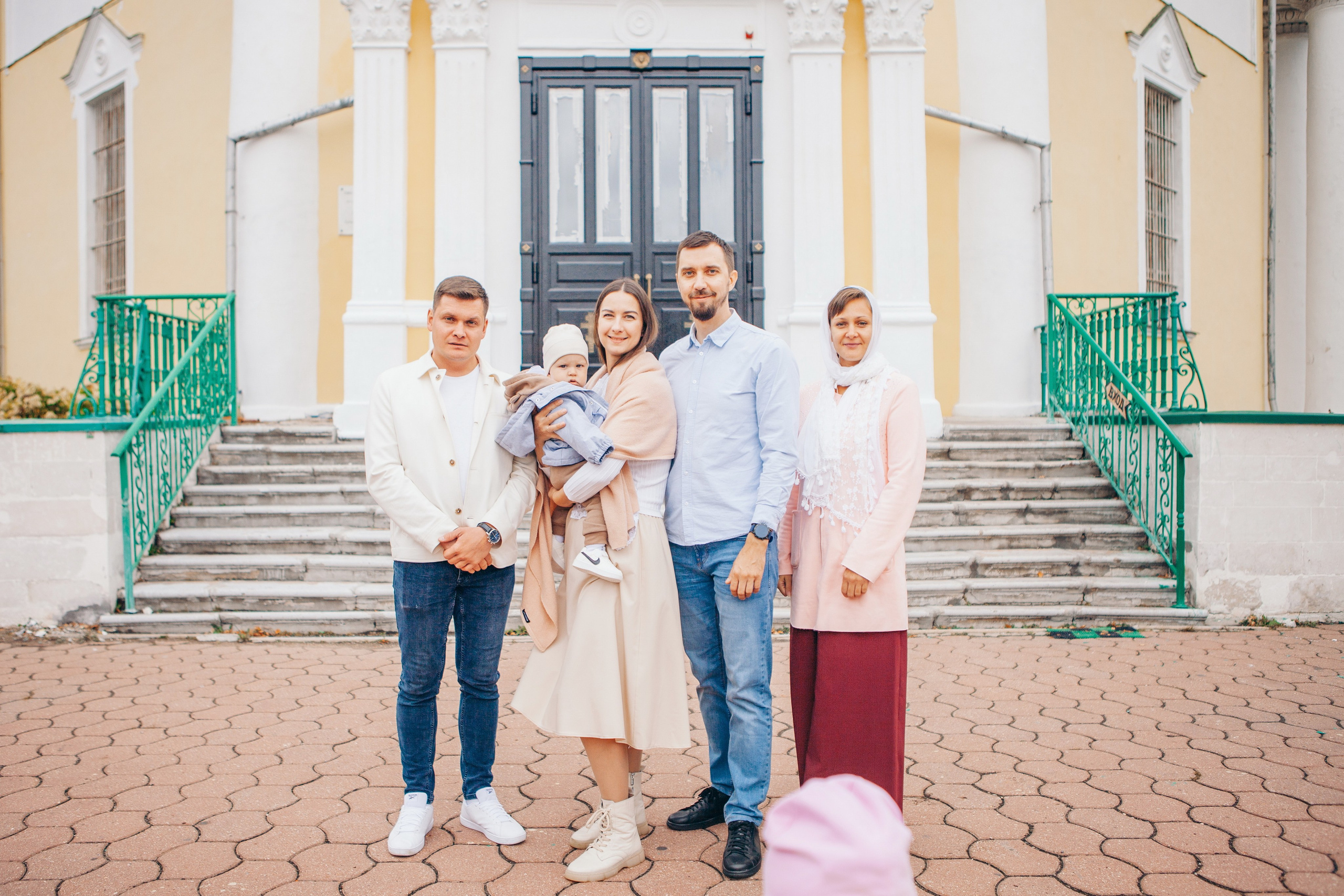 Крещение ребенка в церкви. Фотограф Ольга Ефремова