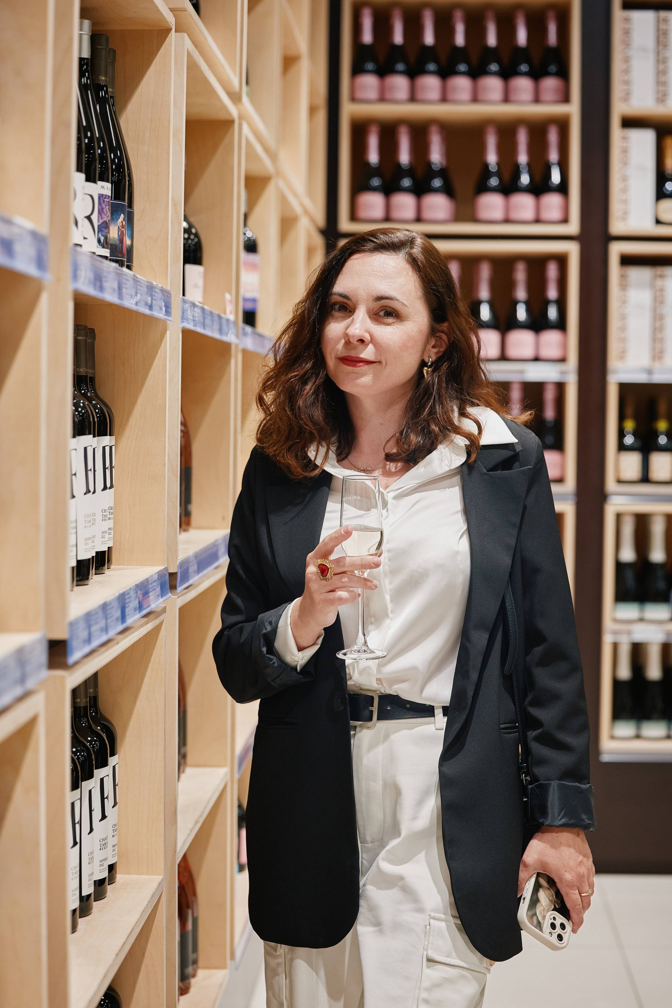 Иммерсивный спектакль в Винном клубе CHATEAU TAMAGNE 21.05. Свадебный репортажный фотограф краснодар максим дремов дрёмов фотосессия студия цена