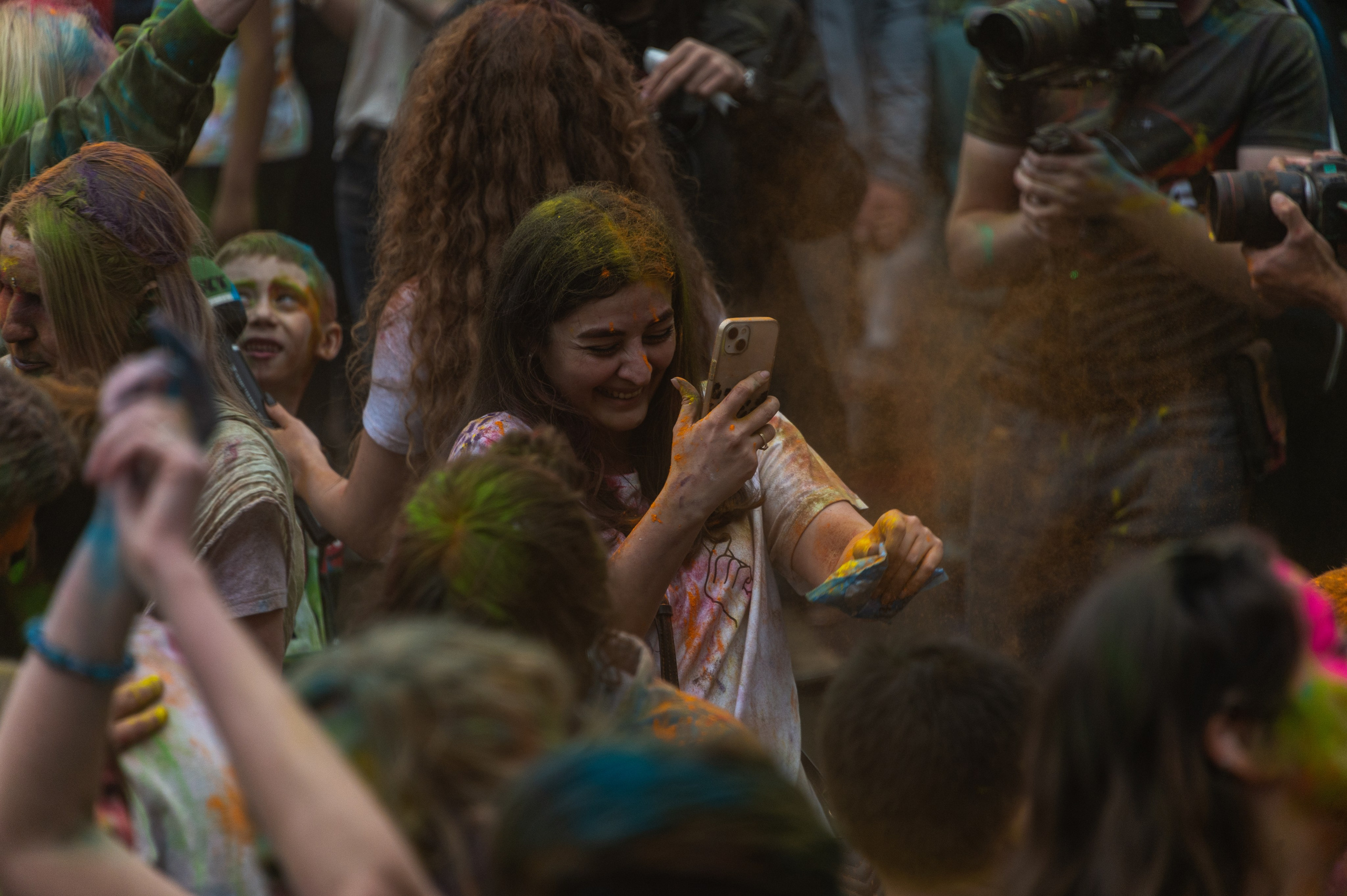 Праздник Холи в Москве. Фотограф Роман Адлер