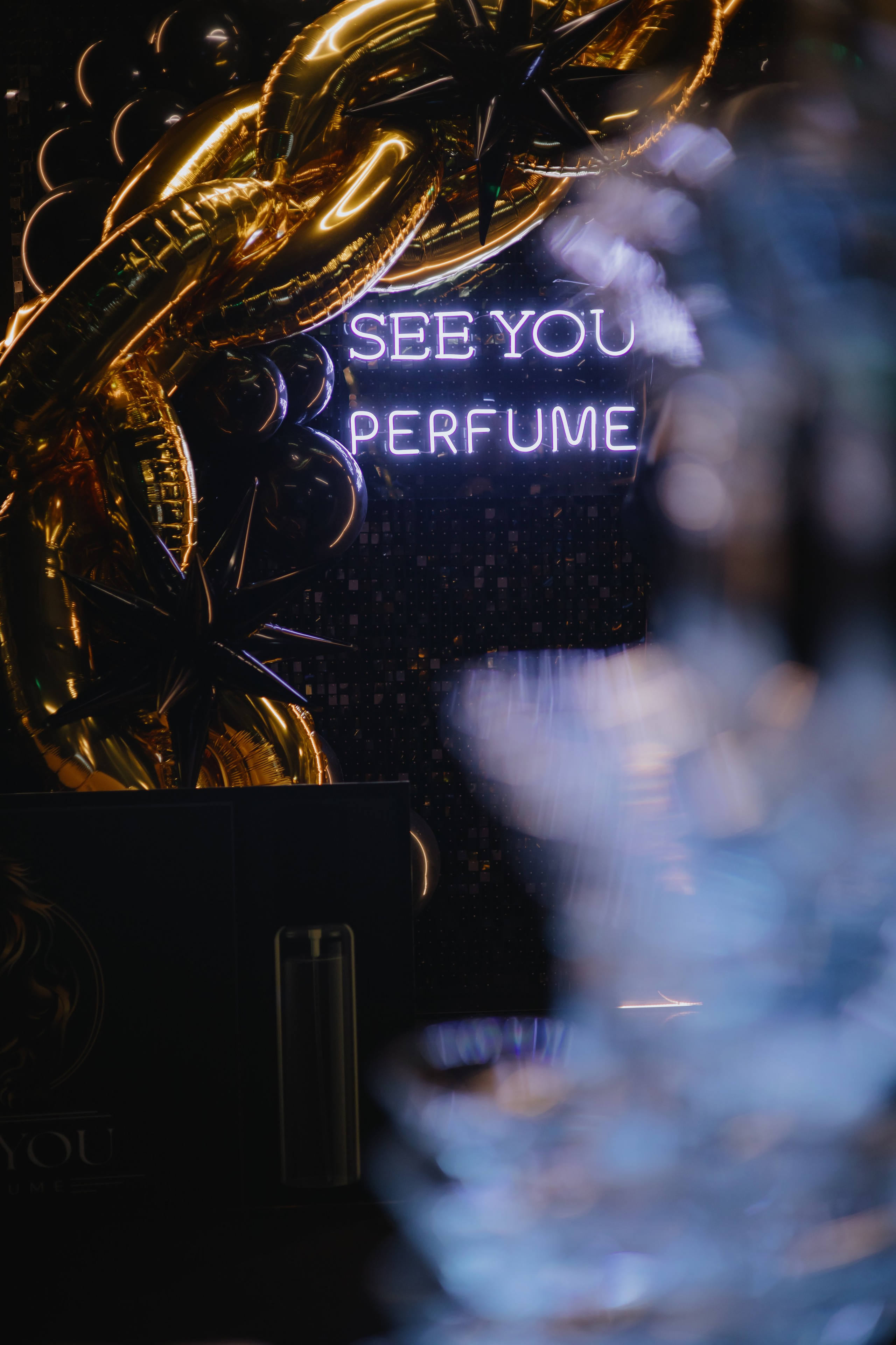 See `You Perfume. Фотограф в Москве и Санкт-Петербурге Дарина