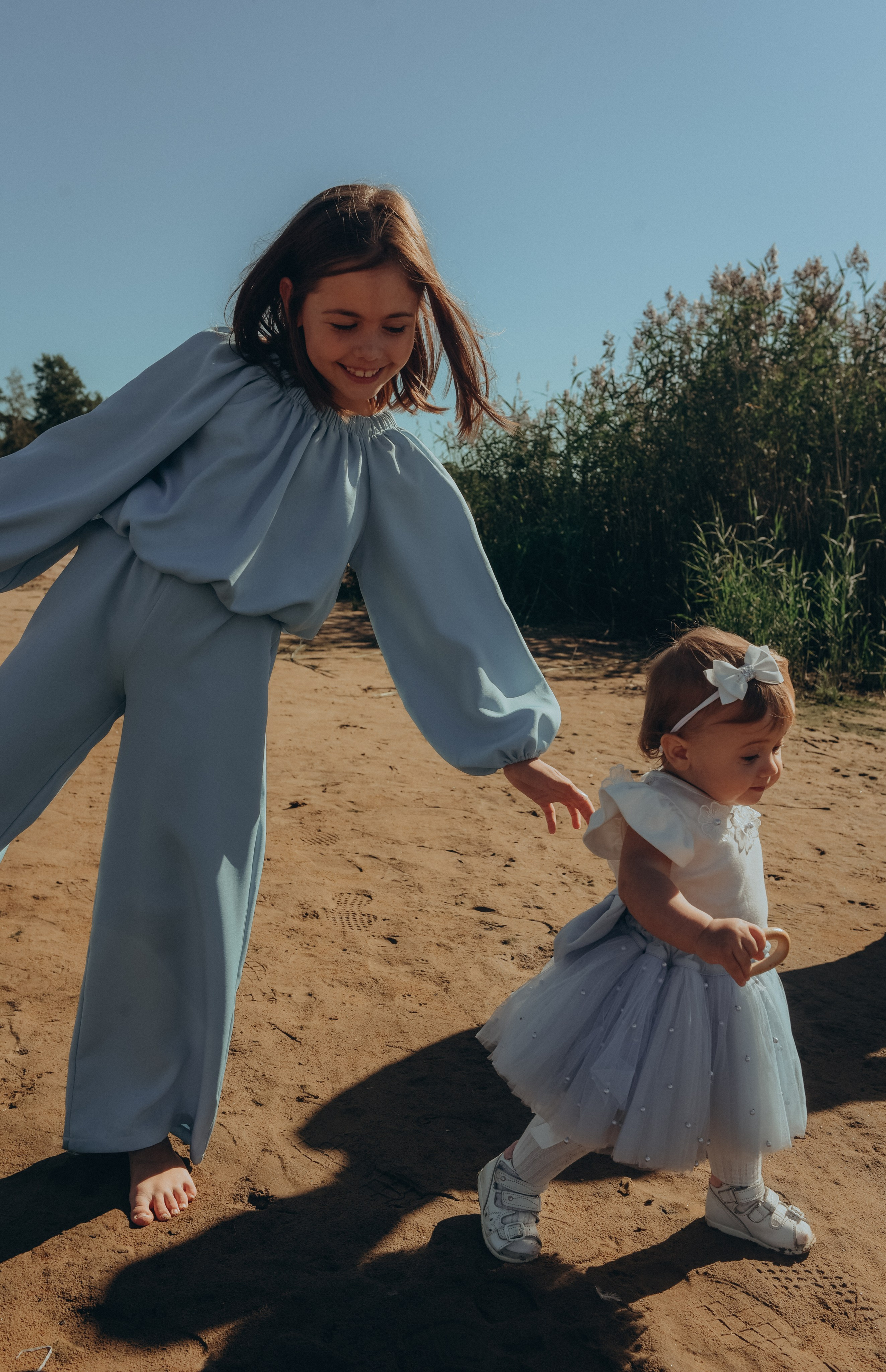 Семейная фотопрогулка на заливе. Алена Виталий Илона Ника. Семейный и свадебный фотограф в Санкт-Петербурге Яна
