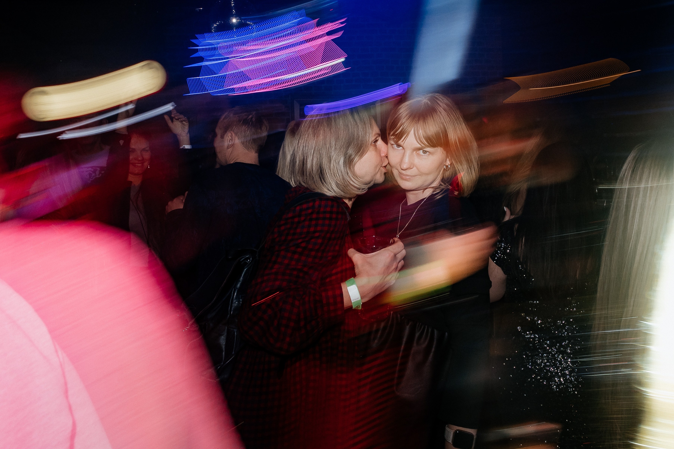 Фотосъемка открытия бара Руки Вверх. Свадебный фотограф Москва — Сергей и Татьяна