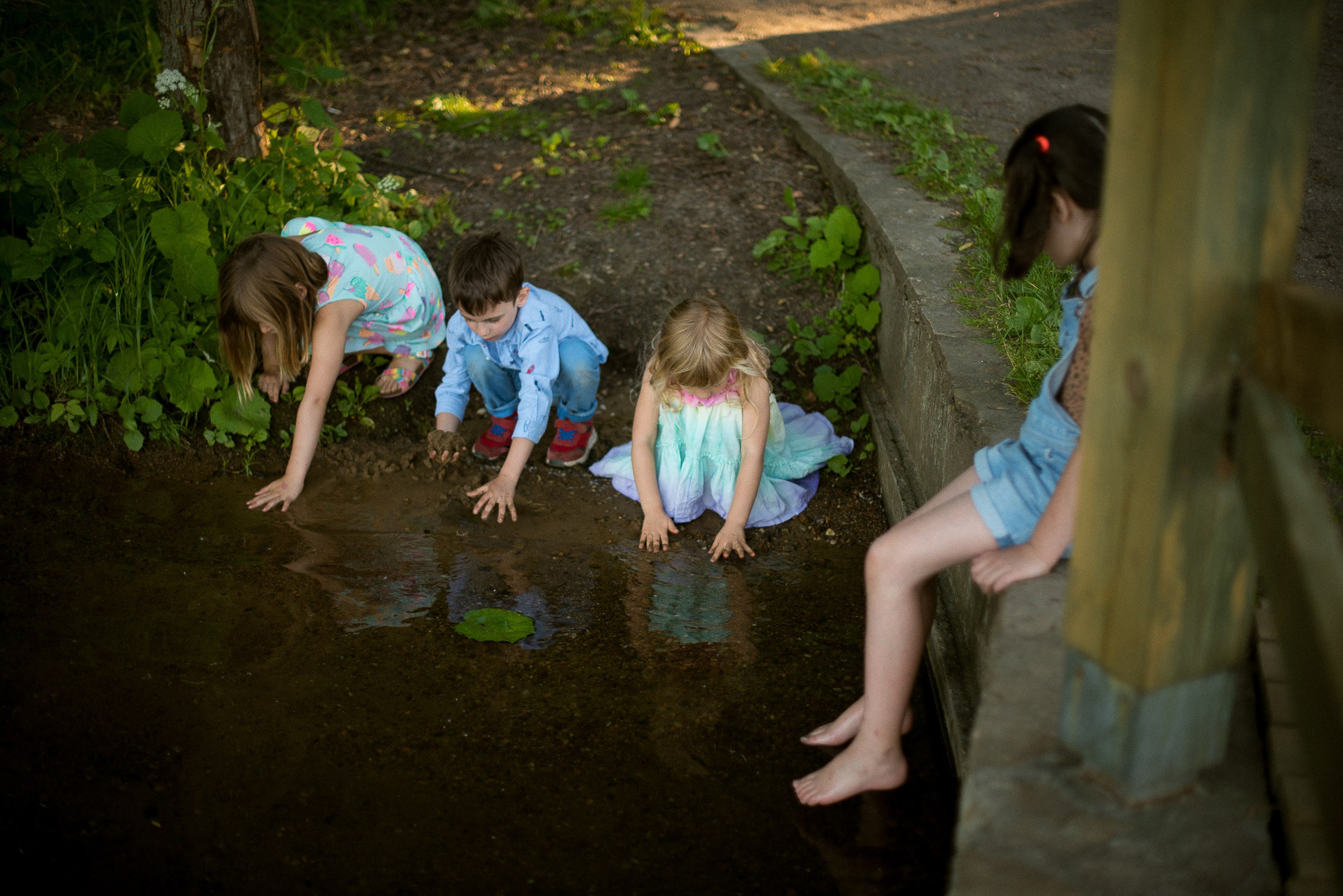Park Family Walk. Documentary family photography in Barcelona and beyond