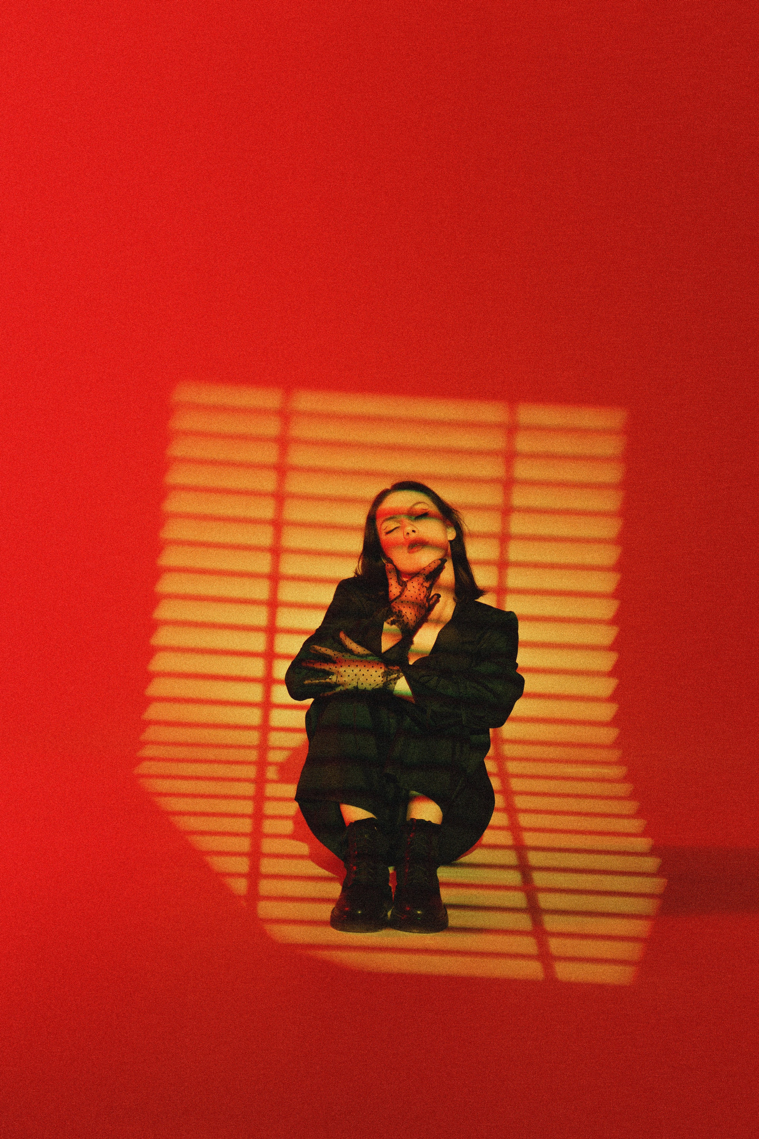 Цветной свет и Соня. Фотограф Надежда Погребняк | Рязань | Москва