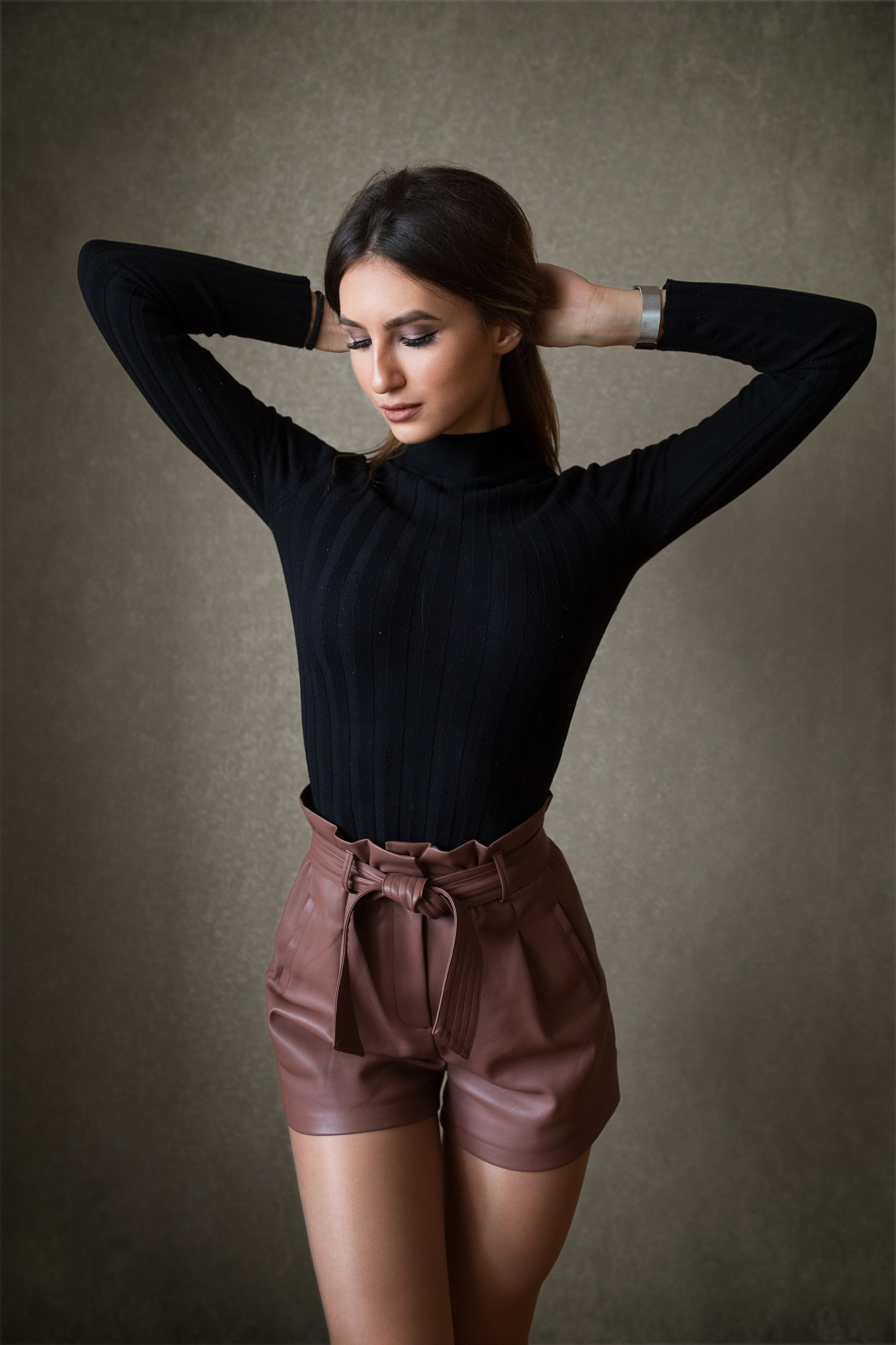 Портреты у окна с Викторией В для «себя»