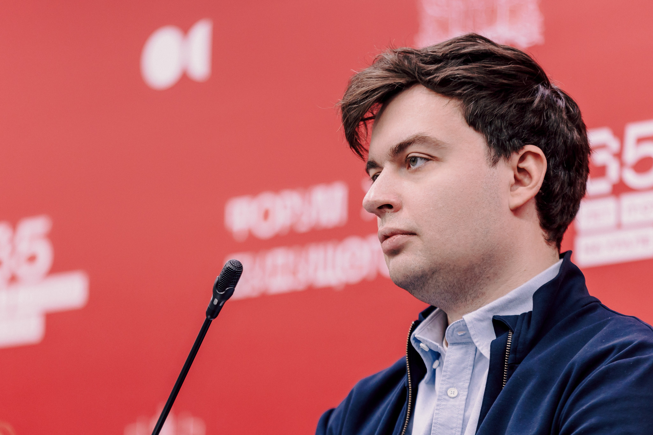 СКБ Контур — Форум будущего — Деловая программа. Лёшка Варзегов — фотограф