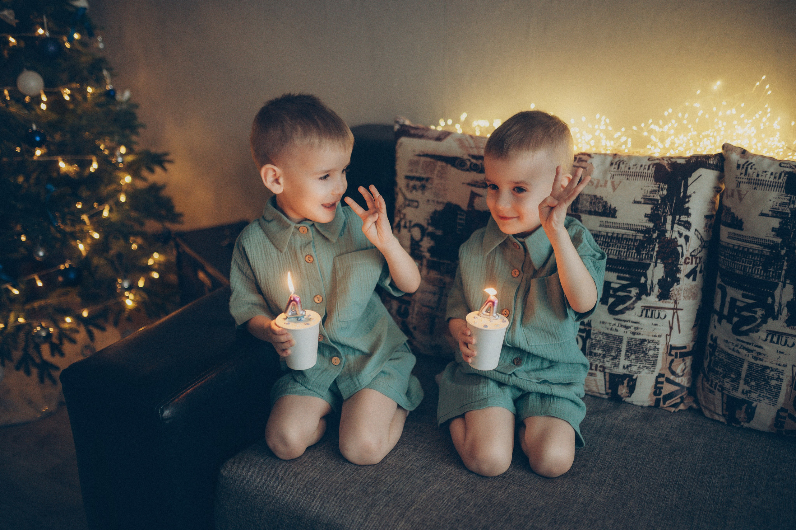 Миша и Тимофей (новогодняя домашняя). Фотограф, г. Лесной Свердловской области