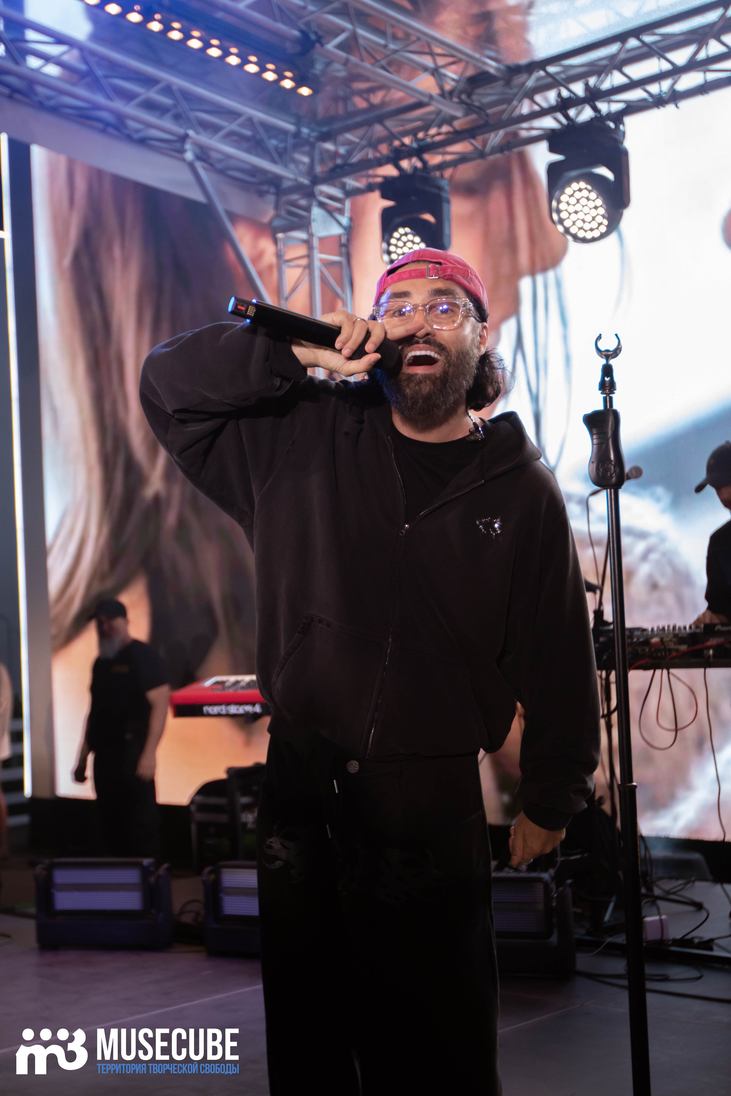 МОТ. Концертный фотограф