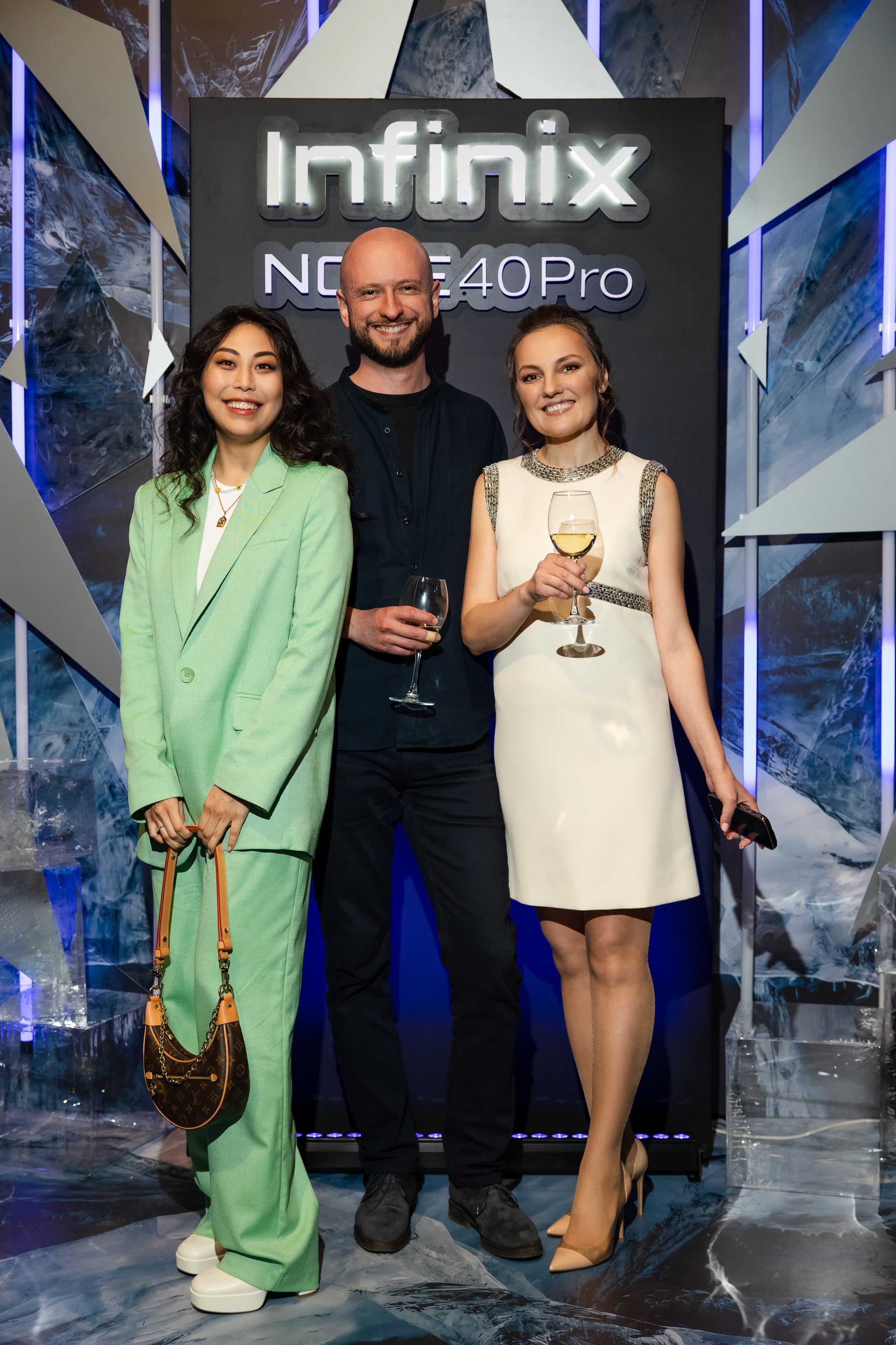 Презентация Infinix. Свадебный репортажный фотограф в Москве