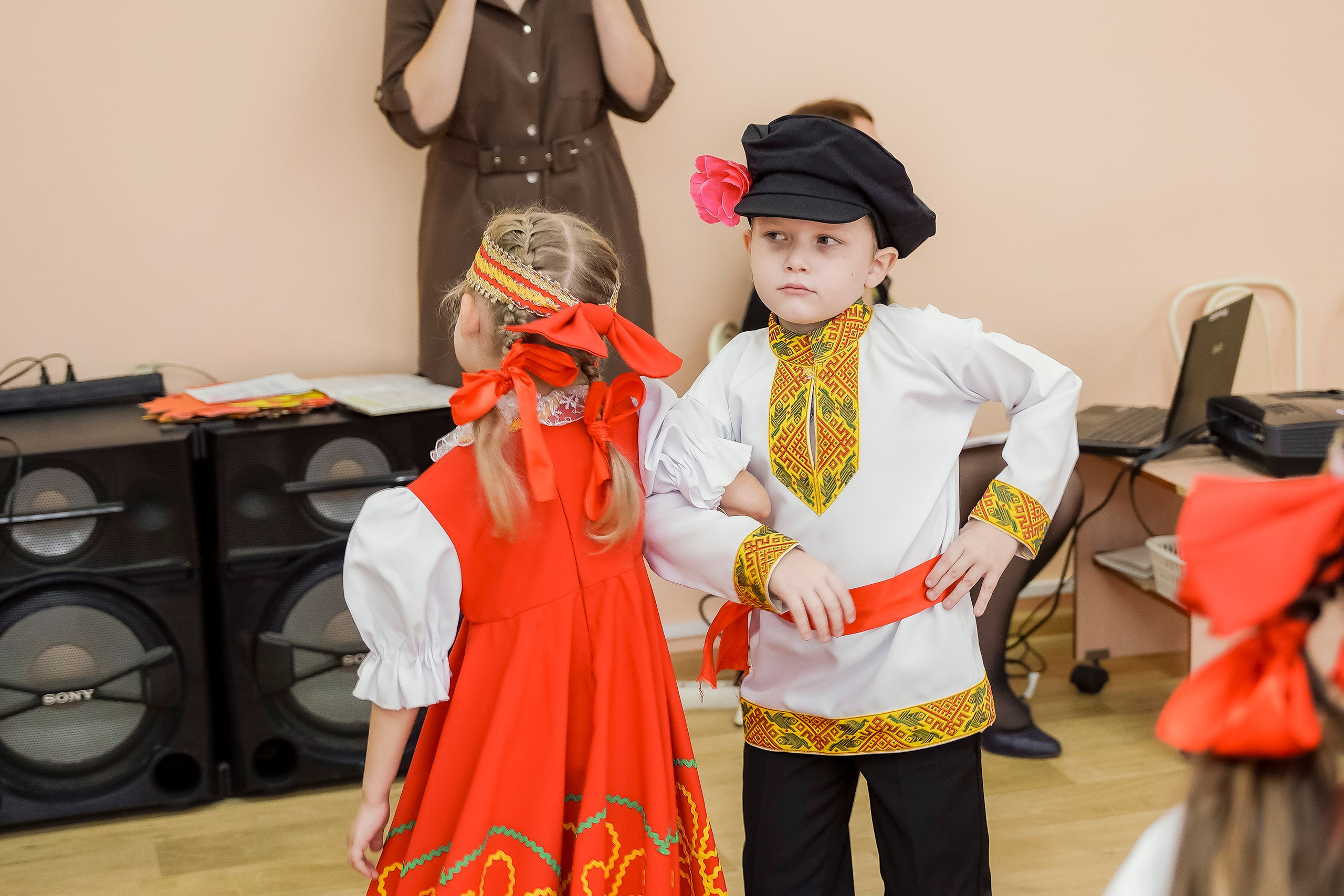 Еще осень. Геннадий Войтов — контент под любые задачи