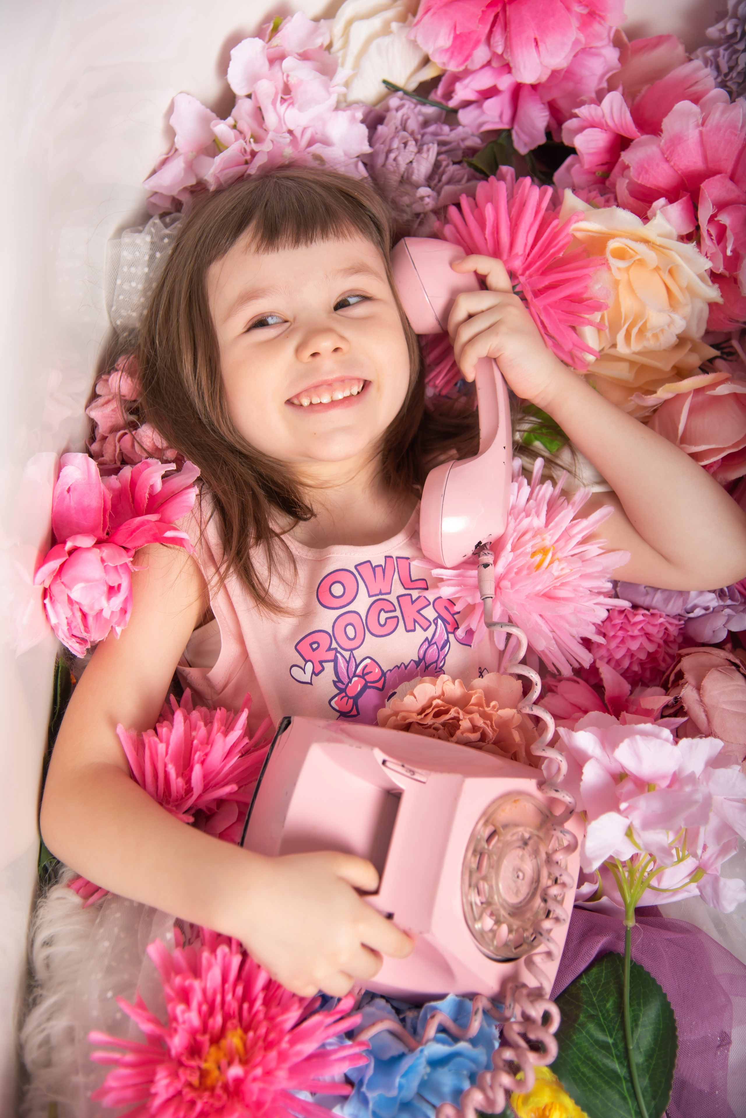 Модельная школа. Занимаюсь профессиональной фотографией и живу рядом с Байкалом. Работаю в разных жанрах