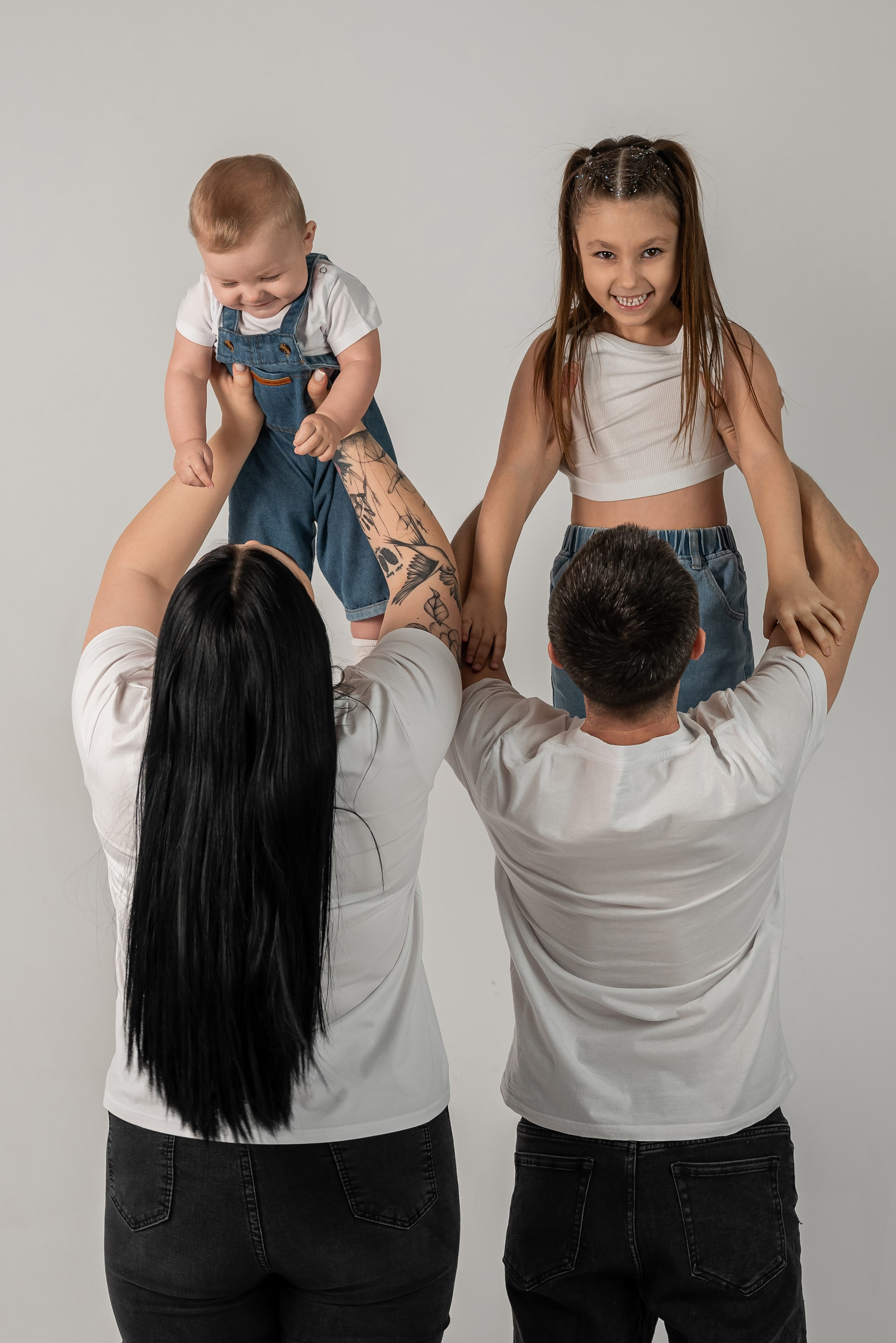 Николай, Юлия, Валерия и Мирослав. Фотограф в городе Салават