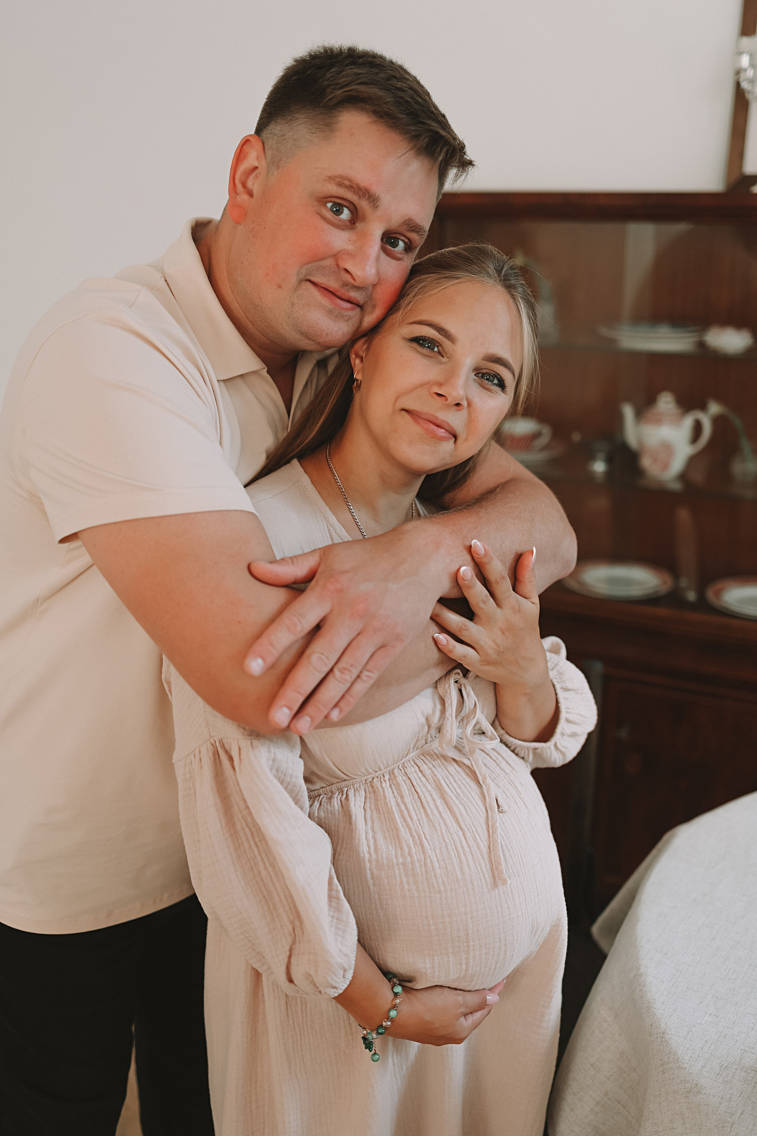 Квартира (беременность). Семейный фотограф Тюмень, фотограф на роды Салмина Мария