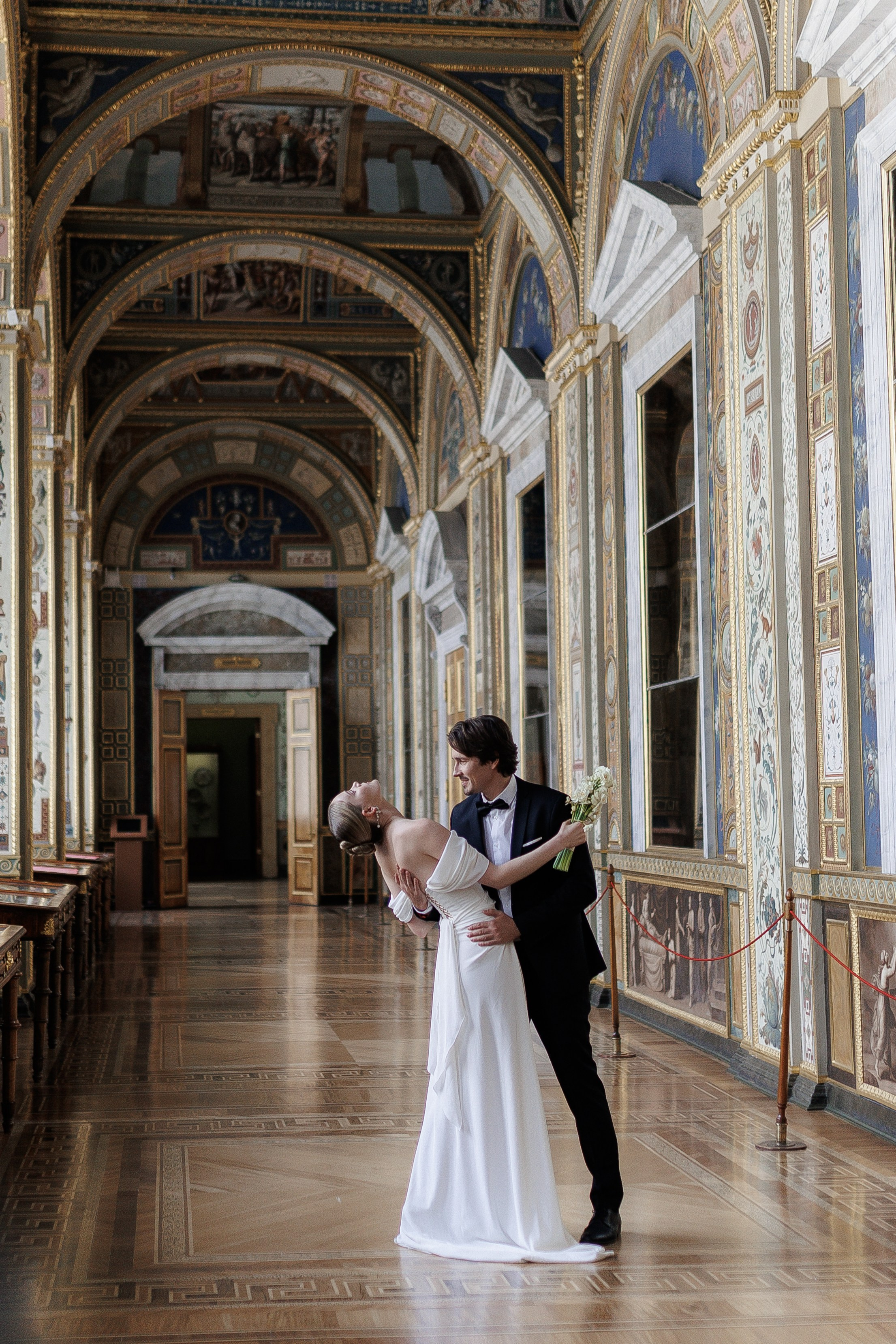 ···. Свадебный фотограф в Санкт-Петербурге Александра Чукавина