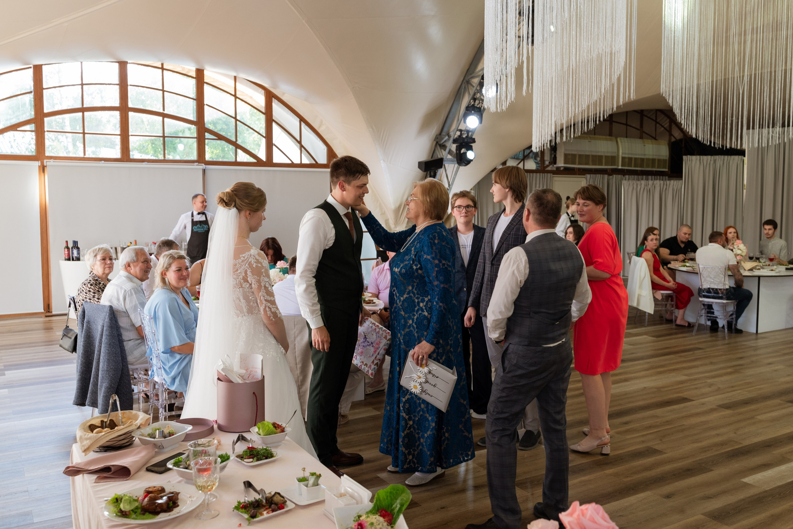 Андрей и Дарина | 10.08.24. Свадебный фотограф в Санкт-Петербурге Владислава Тюльпина