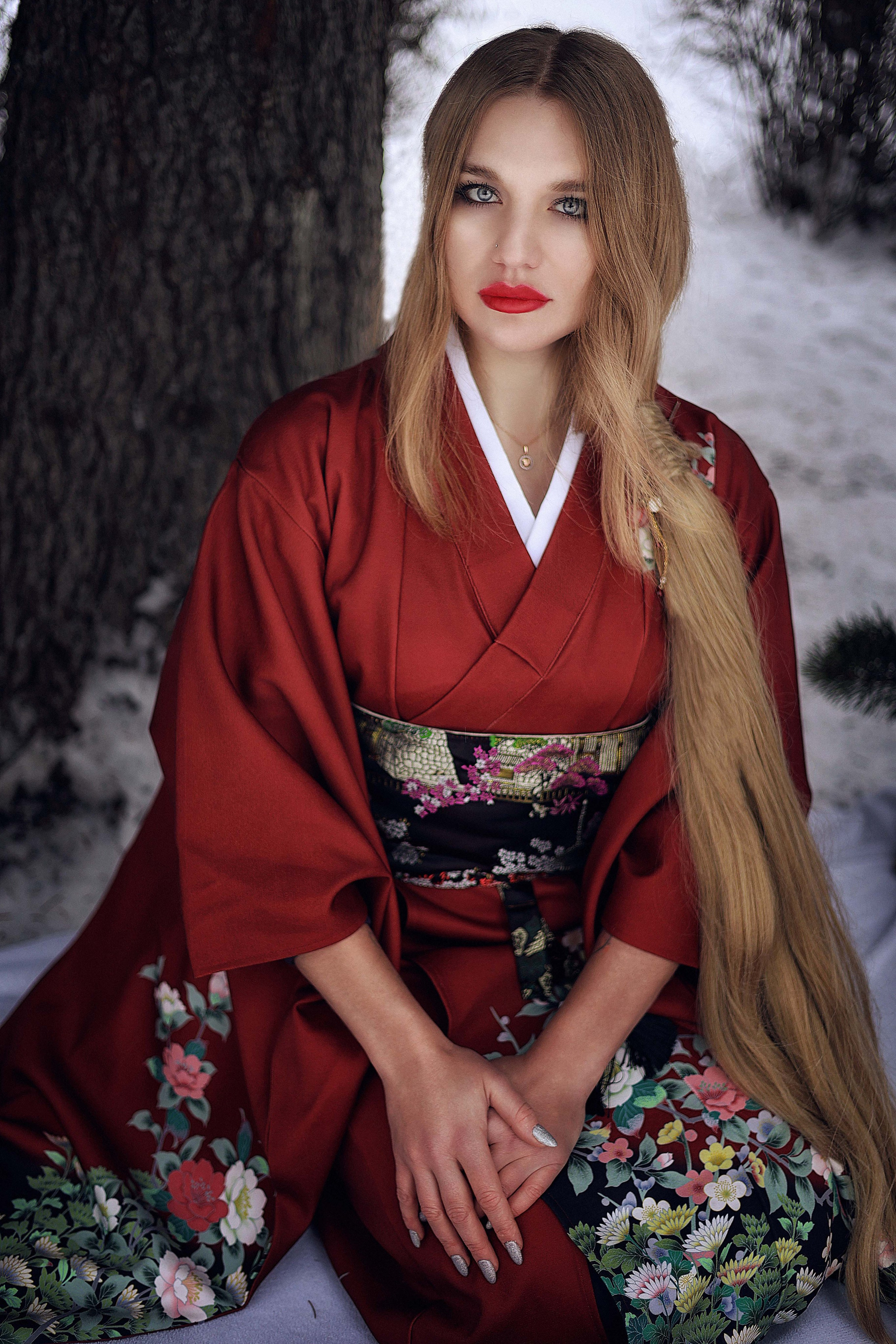 Фотопрогулка по городу в кимоно. Эксклюзивный фотограф японских сказок в Екатеринбурге