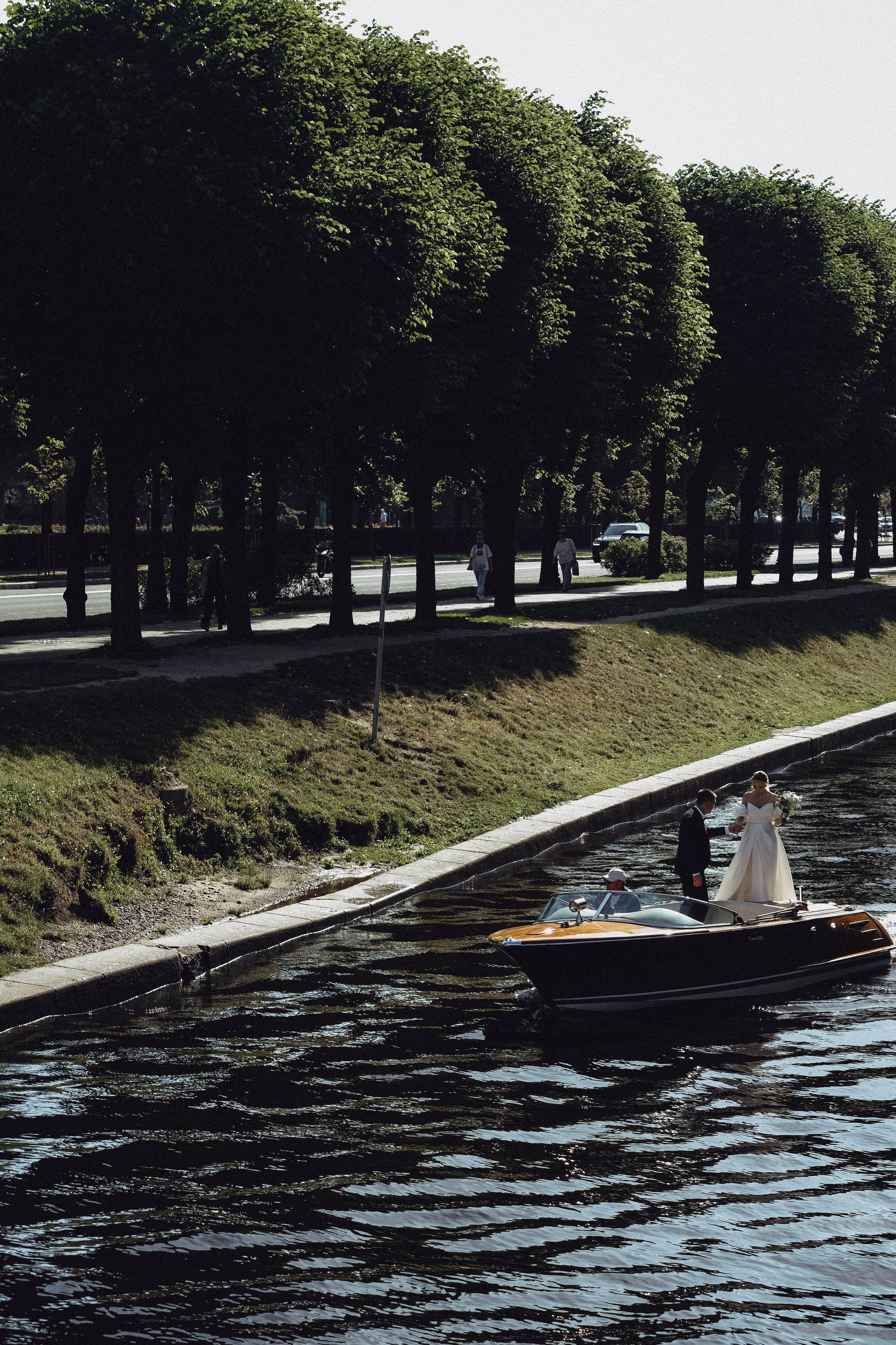 СВАДЕБГНАЯ ПРОГУЛКА ПО КАНАЛ САНКТ-ПЕТЕРБУРГА НА КАТЕРЕ. Профессиональный фотограф, Санкт-Петербург — Виктория Богомолова