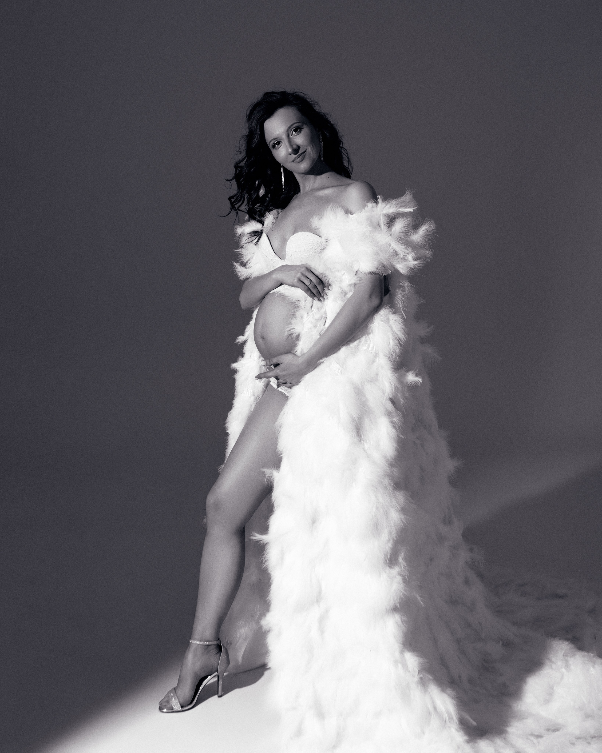 Циклорама. Фотограф беременности женский фотограф в Москве Оксана Донецкая