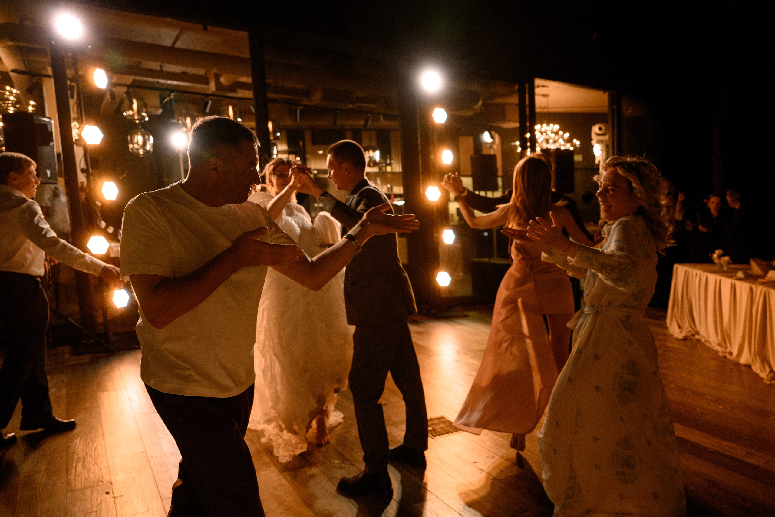 На берегу залива. Свадебный фотограф в Санкт-Петербурге, Москве, СПб Сергей Поддубный