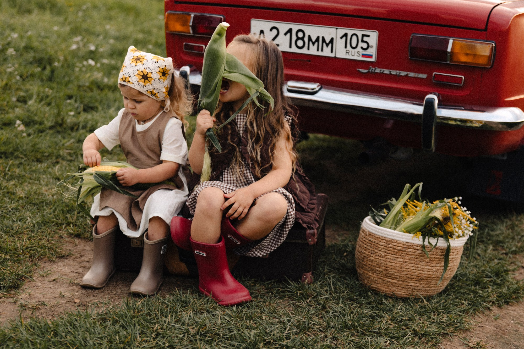 Французско-русское кино. Арина, Чарльз, Адель и Мия. Семейный фотограф в Москве Саша Герасименко