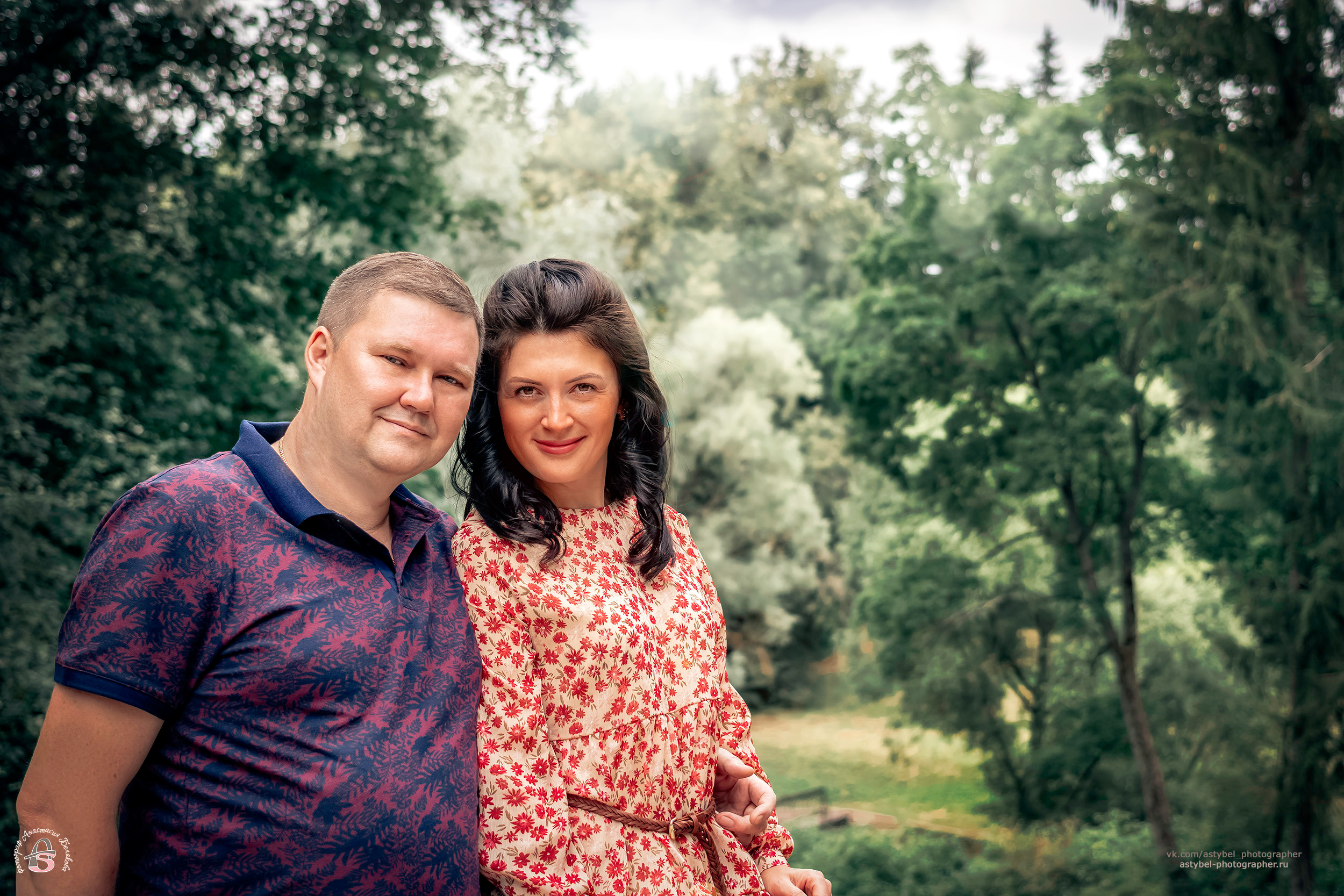 Семейная фотосессия Веры и её семьи в Павловском парке. Фотограф Анастасия Белякова в Санкт-Петербурге и Гатчине