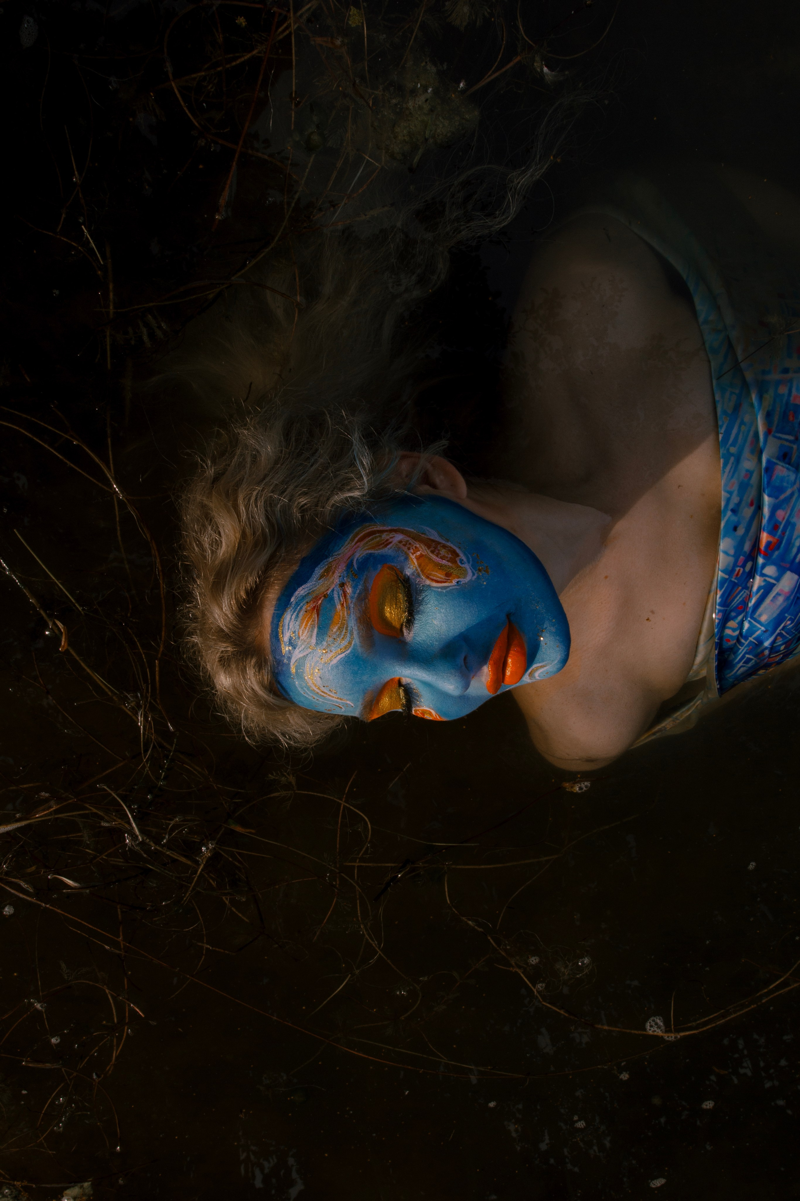 Золотая, ты как здесь оказалась?