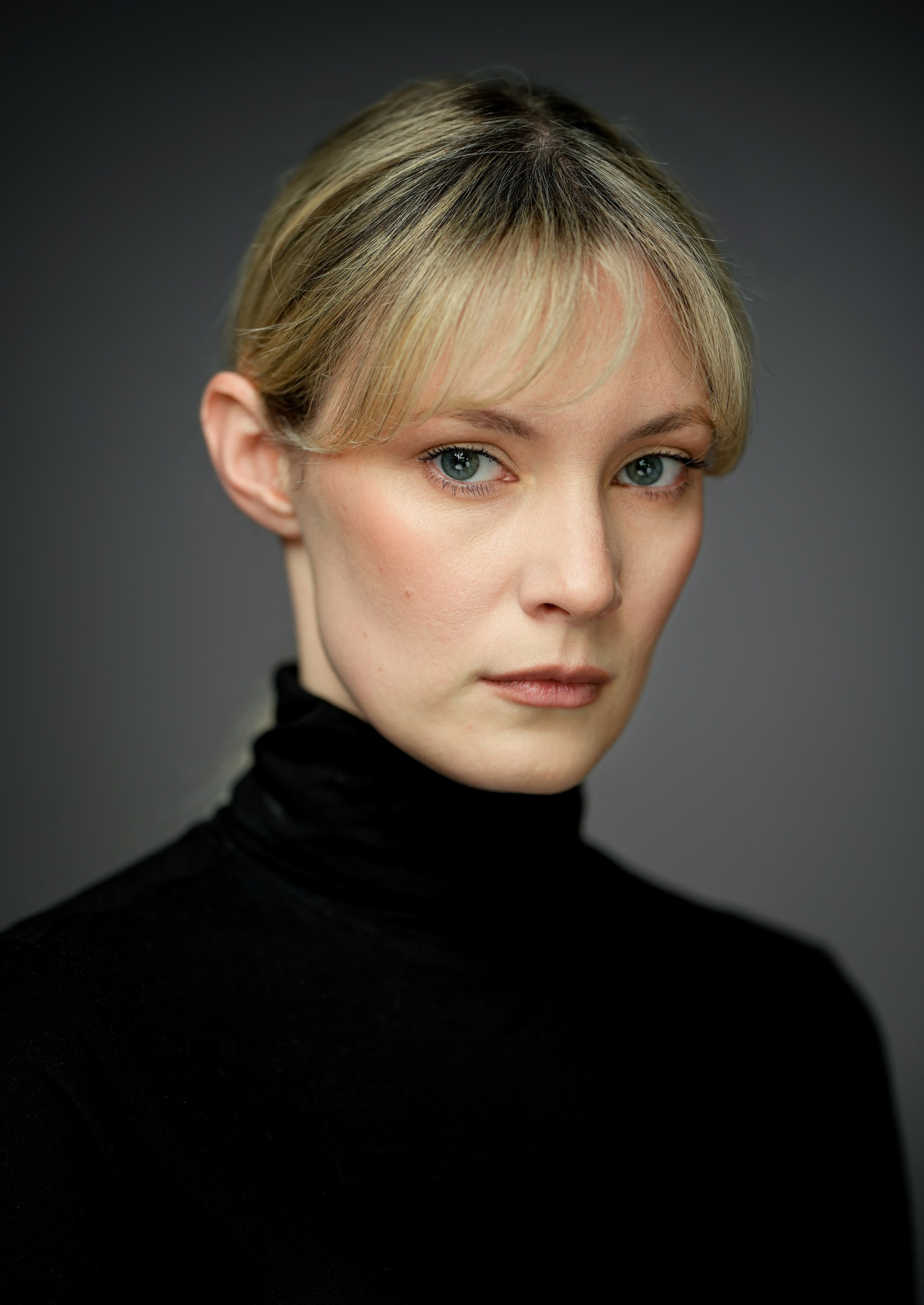 Актриса Зоя Дамье. Портретная съемка в Москве, студийный фотограф Игорь Фомин