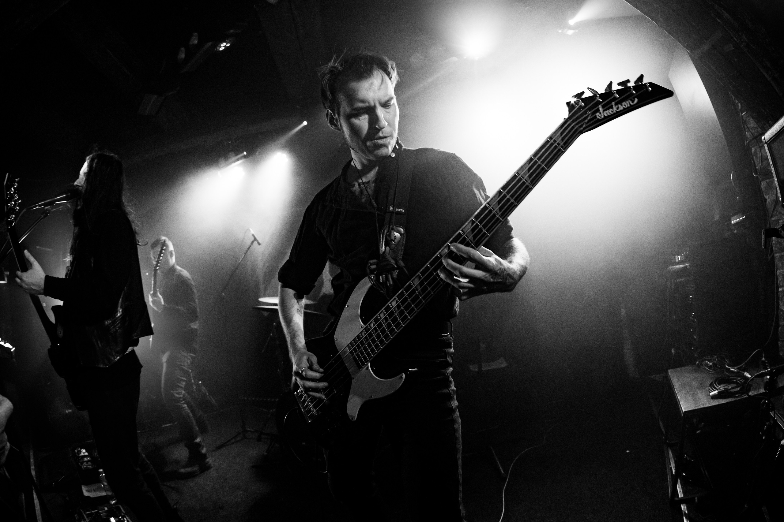 ИЛ • Minuala • Khlad|Цоколь 2.0. Концертный и репортажный фотограф в Санкт-Петербурге Слава Пахомов