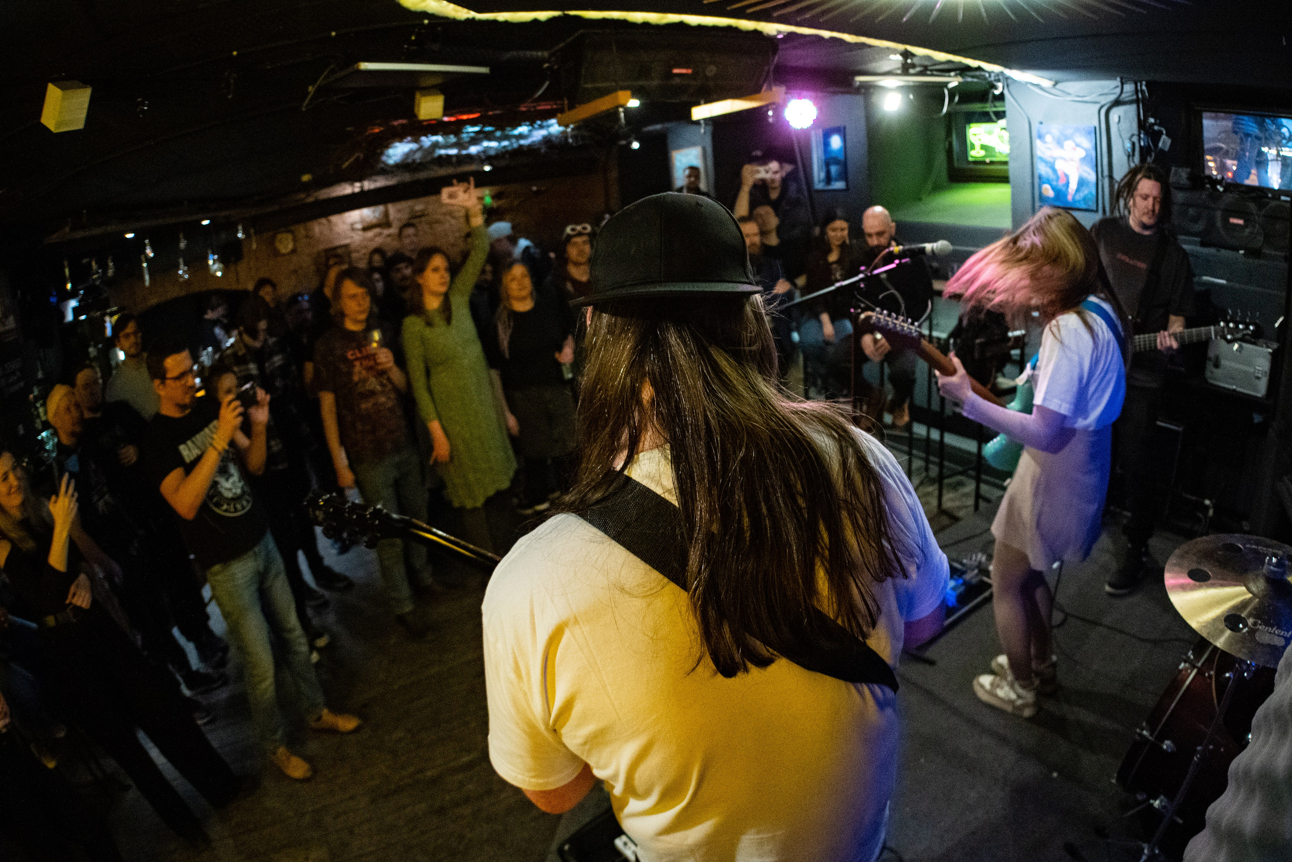 Сатива|Debaser. Концертный и репортажный фотограф в Санкт-Петербурге Слава Пахомов