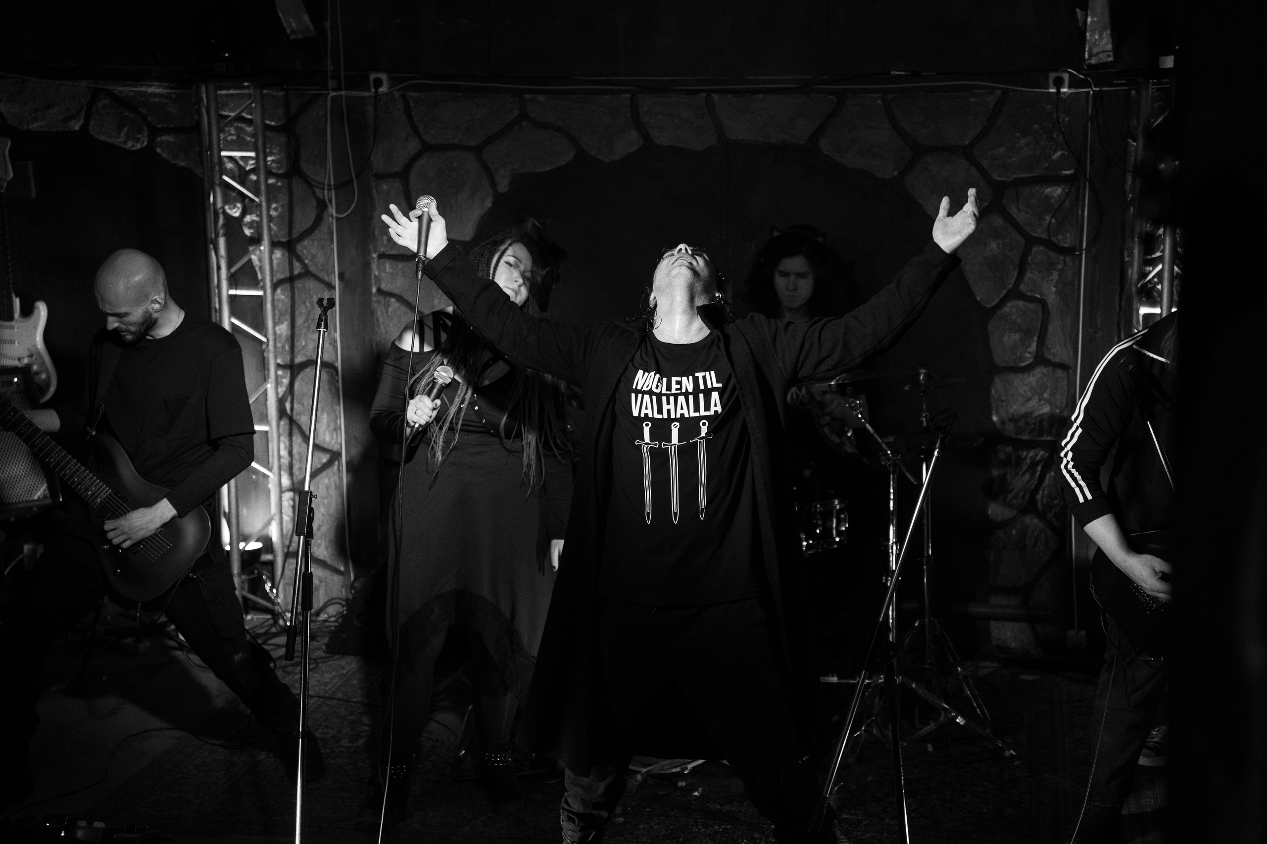 Ночь На Земле|Нора, Псков. Концертный и репортажный фотограф в Санкт-Петербурге Слава Пахомов