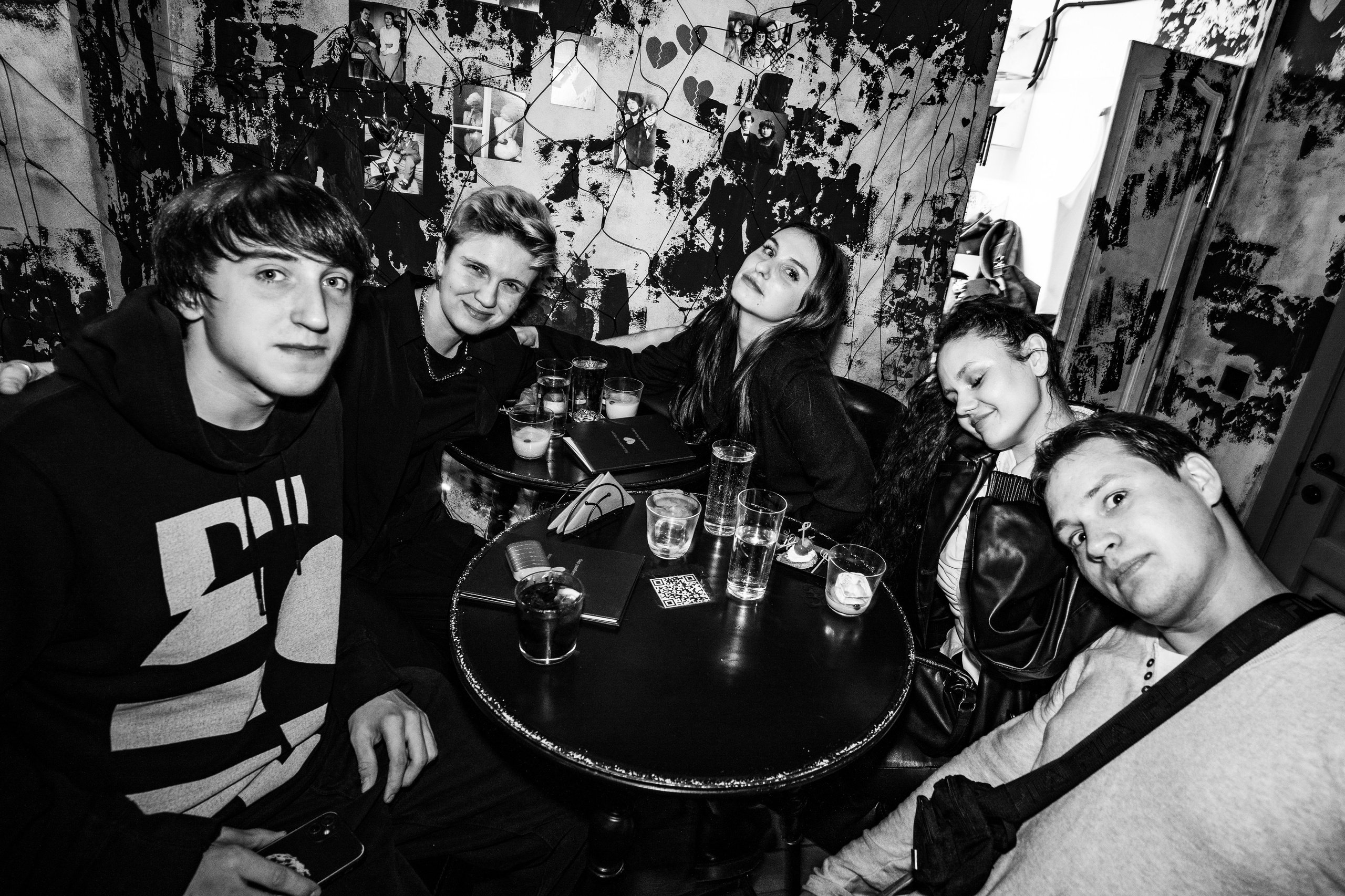 Из Сибири с любовью. Бар разбитых сердец. Концертный и репортажный фотограф в Санкт-Петербурге Слава Пахомов