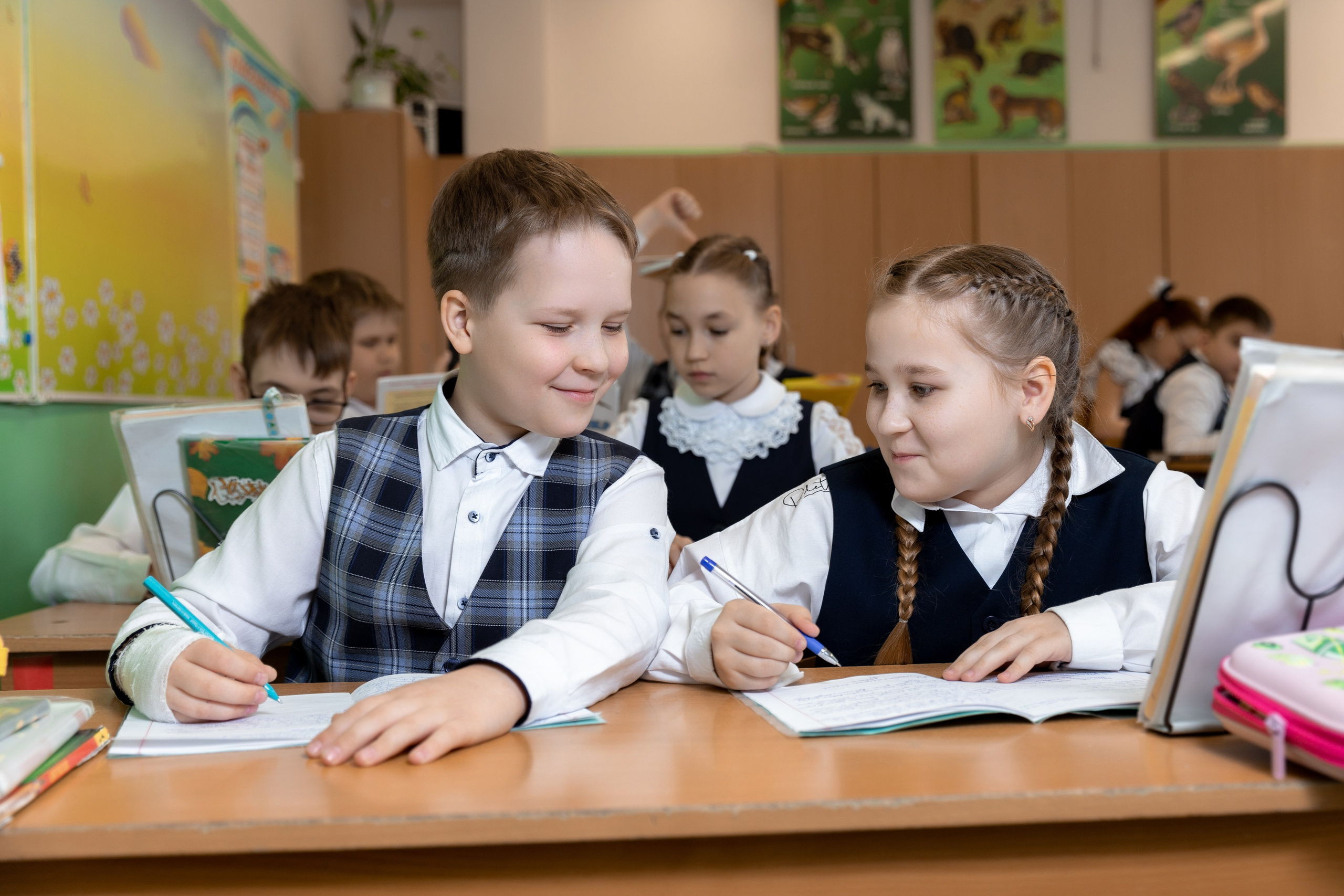 Школа 54 4А кл (2023-24) 2 часовая фотосессия в школе. Свадебный и Семейный фотограф г. Ижевск Гульназ Солдатова. Гульназ фото